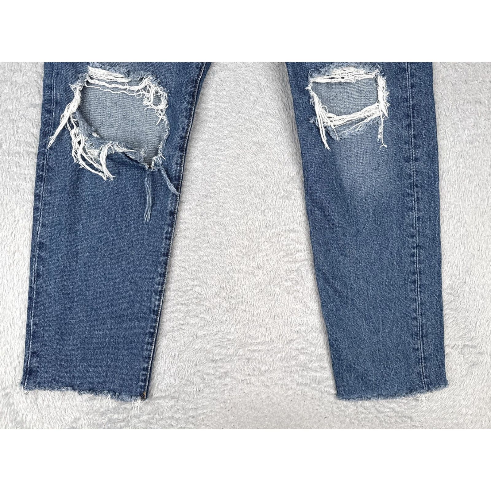 Levi's Levi's Jeans Womens 28x28 Blue Wedgie Straight Distressed High Rise Button Fly Jeans Women Regular 28x28 Blue Distressed Straight Fit Mens Womens? Size 28" / US 6 / IT 42 - 2 Thumbnail