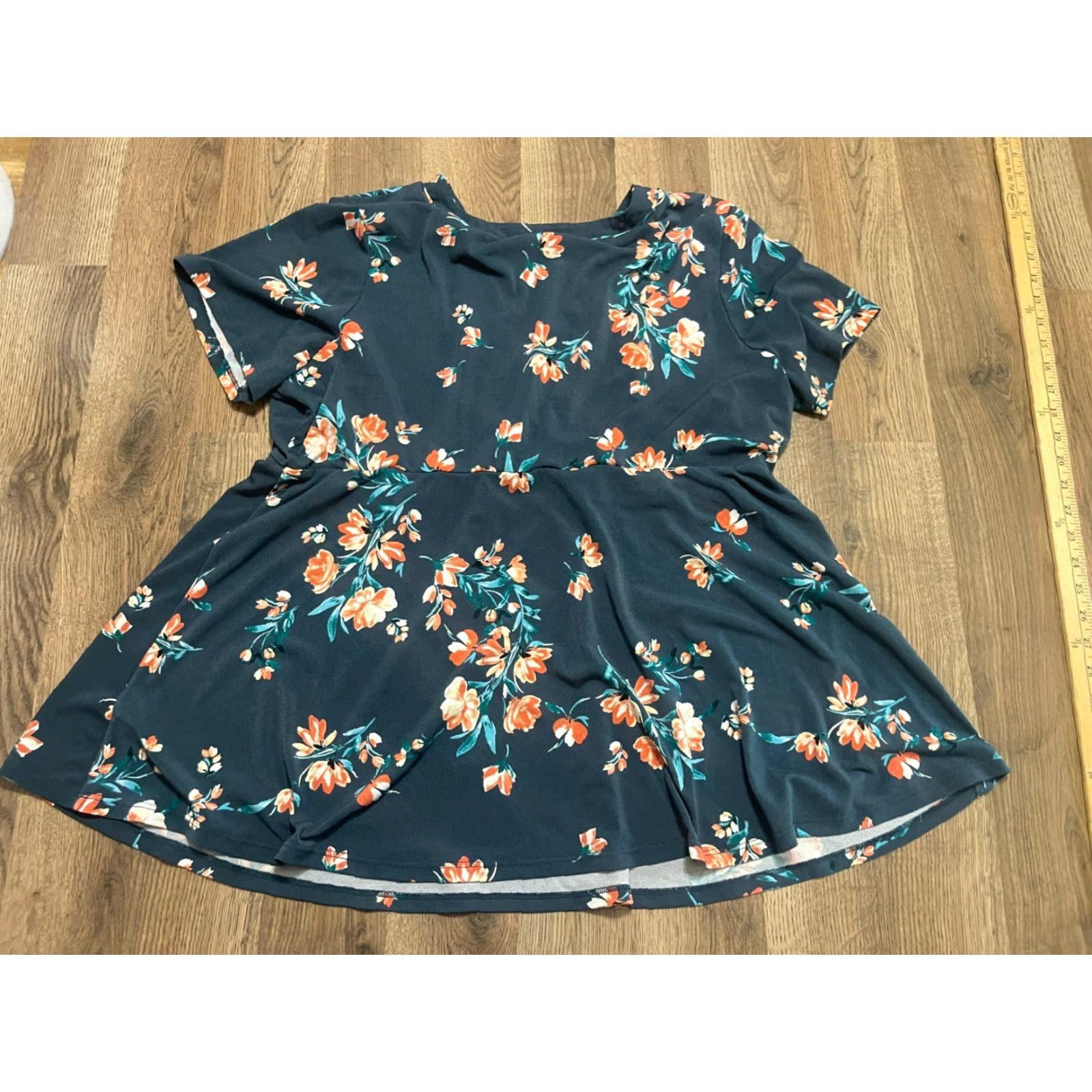 Torrid Torrid Blouse Women's 2X Floral Short Sleeve V-Neck Pullover Casual Modern Basic Orange Blue White Size XXL / US 16-18 / IT 52-54 - 2 Thumbnail