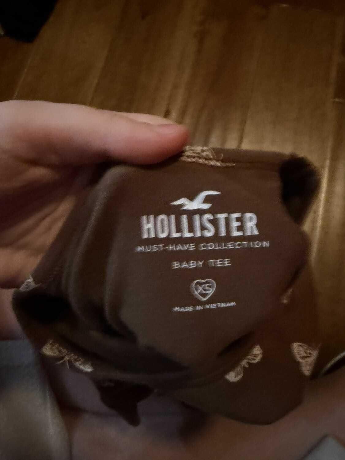 Hollister butterfly baby tee Size XS / US 0-2 / IT 36-38 - 2 Thumbnail