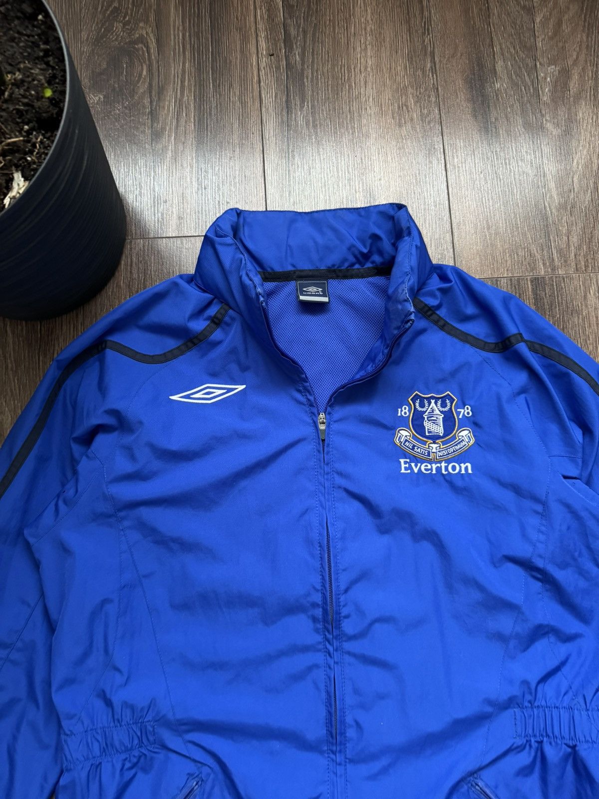 Umbro Vintage Men’s M Everton Training Football Soccer Light jacket Size US M / EU 48-50 / 2 - 4 Thumbnail