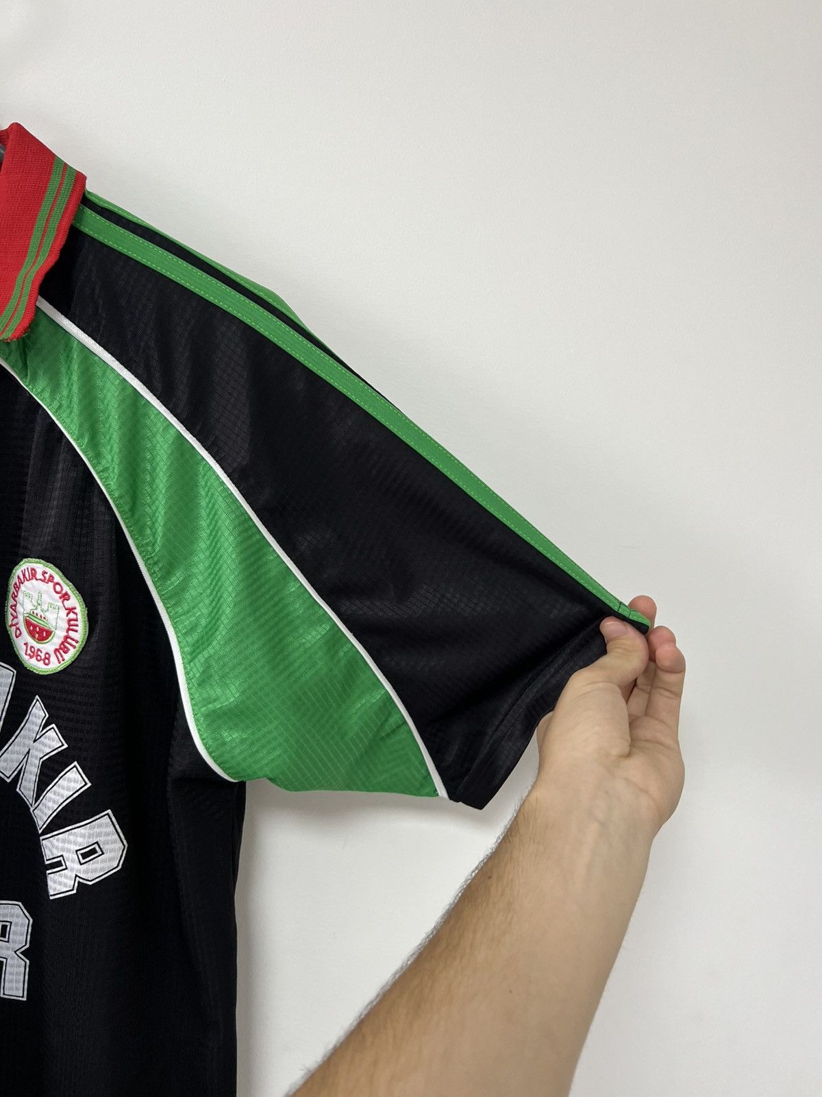 Vintage Vintage 90’s Diyarbekir Spor Jersey Turkey Football Shirt XL Size US XL / EU 56 / 4 - 9 Thumbnail