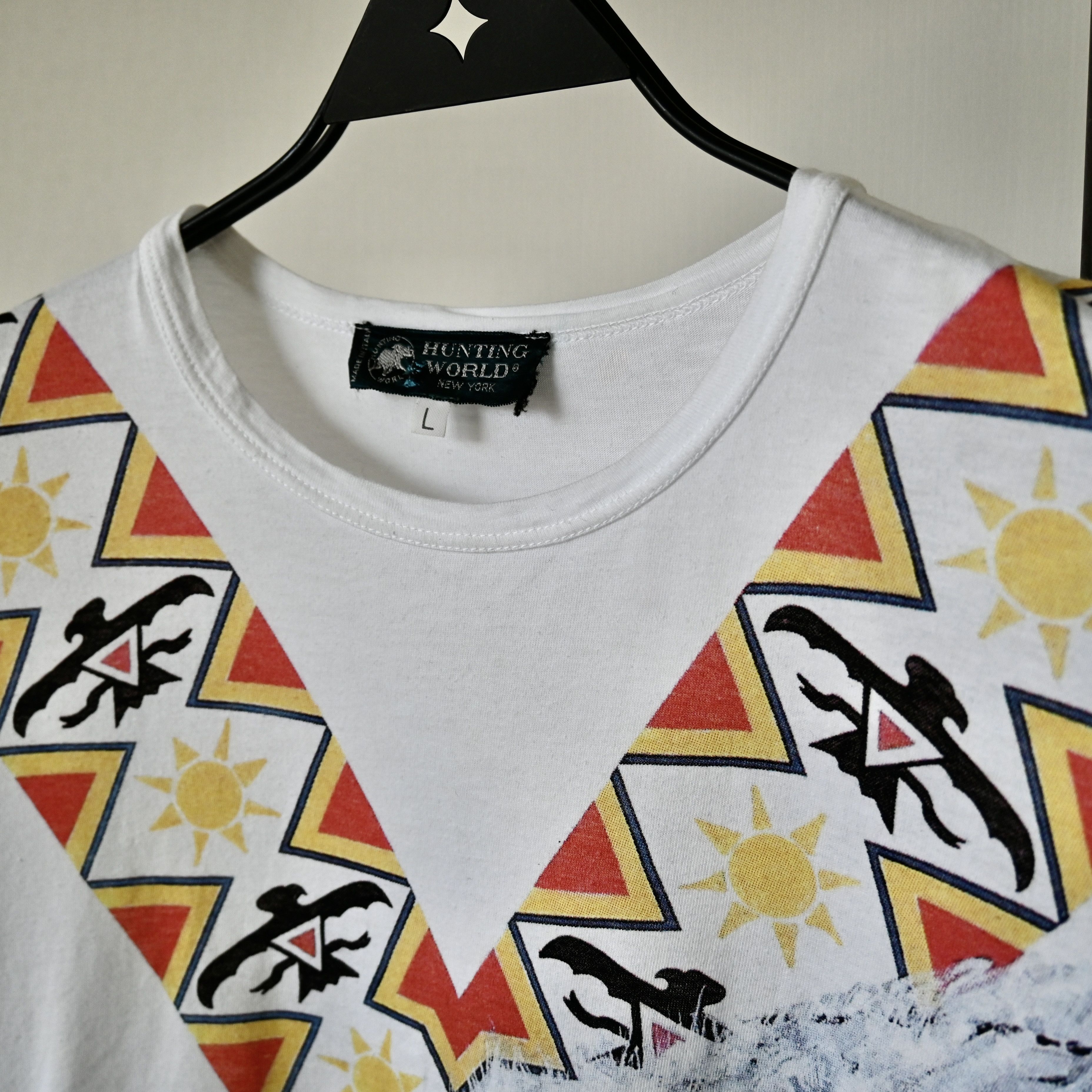 Vintage VTG 2000s HUNTING WORLD tribal chief T-shirt, made in Italy Size US L / EU 52-54 / 3 - 6 Thumbnail