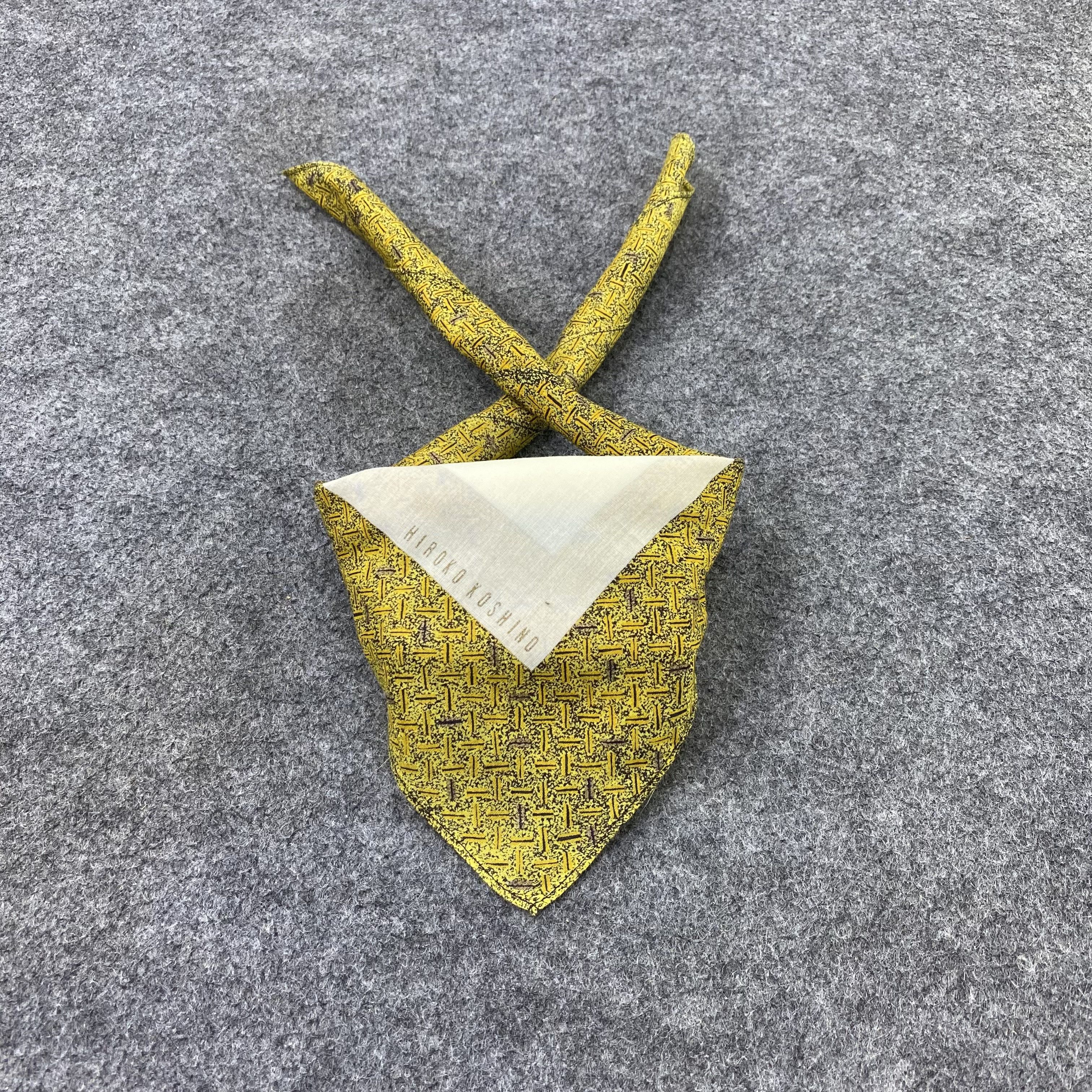 Japanese Brand Hiroko Koshino Handkerchief / Bandana / Neckerchief-B2328 Size ONE SIZE - 2 Thumbnail