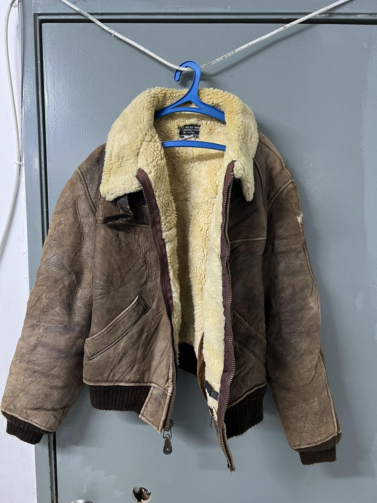 Vintage AVIREX B6 SHREPA SHIP SKIN JACKET Size US L / EU 52-54 / 3 - 1 Thumbnail