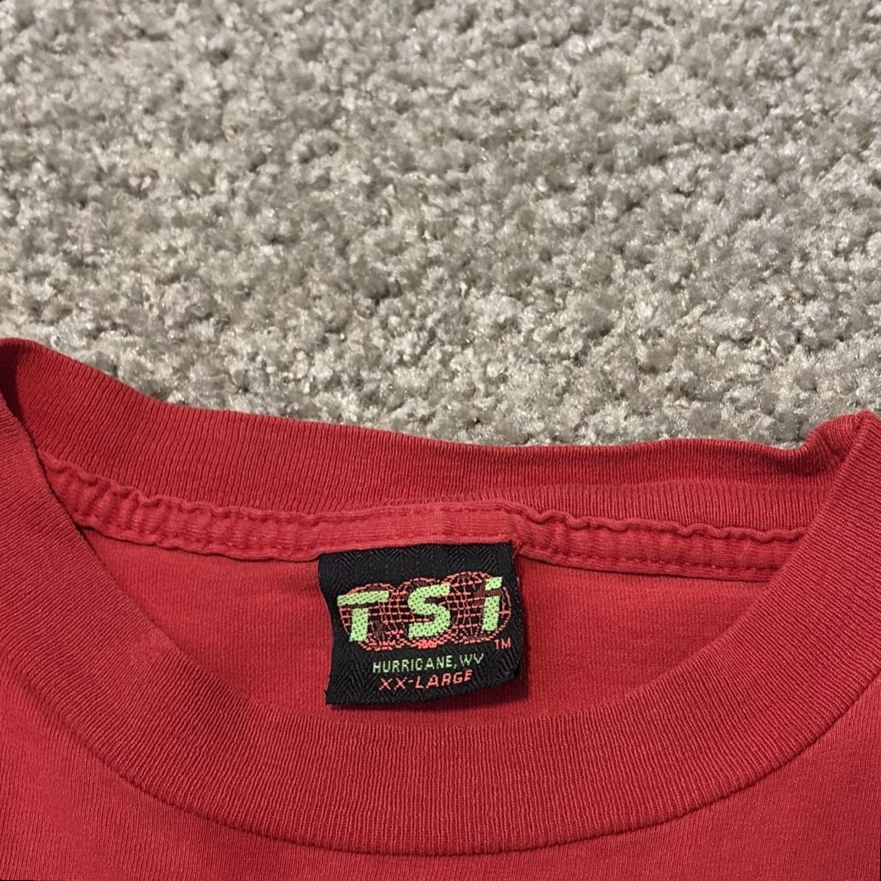 NCAA VINTAGE 90s University Of Wisconsin Badgers Athletics Tsi T-Shirt Red 2XL Mens Size US XXL / EU 58 / 5 - 6 Thumbnail