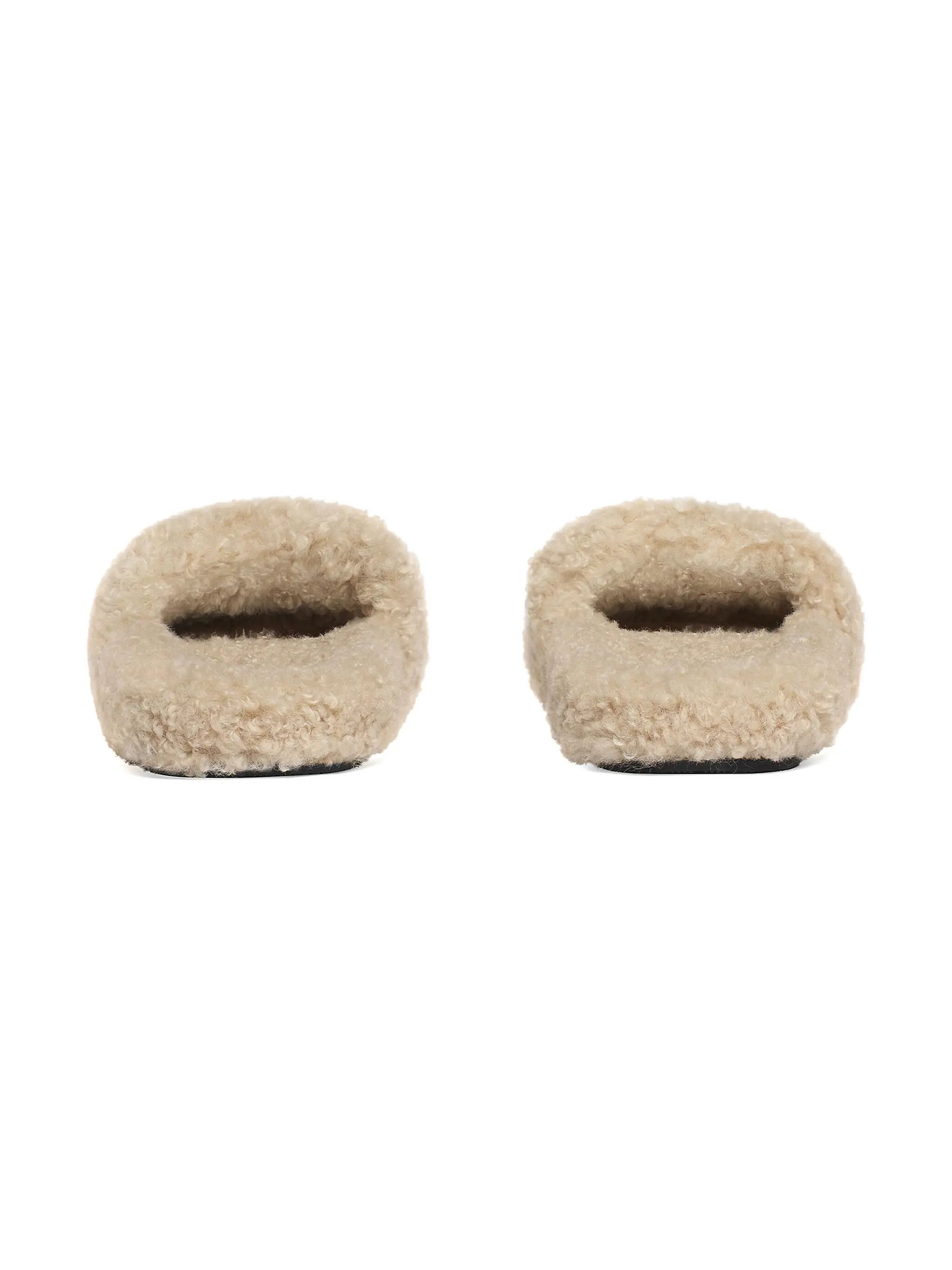 Balenciaga o1w1db11125 Furry Slide Sandals in Beige Size US 7 / IT 37 - 4 Thumbnail