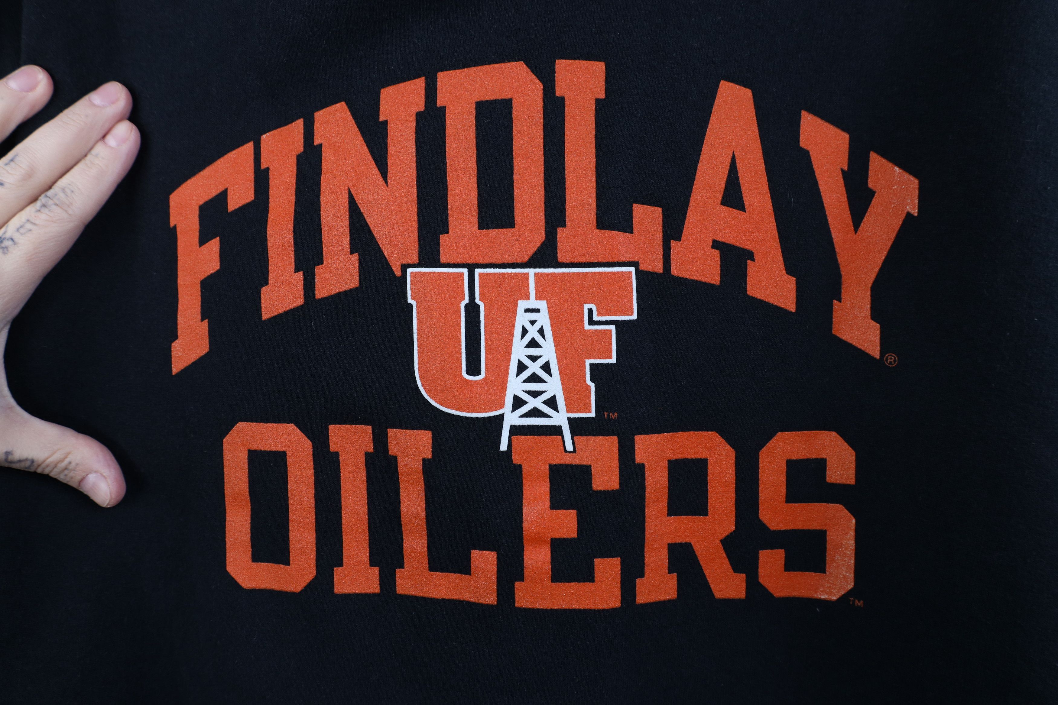 Vintage Vintage 90s Y2K University of Findlay Oilers Sweatshirt Size US M / EU 48-50 / 2 - 5 Thumbnail
