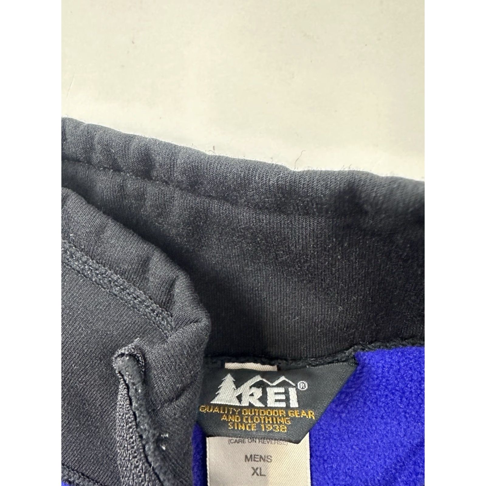 Vintage VINTAGE REI Sweatshirt Mens XL Blue 1/4 Zip Pullover USA Hiking Shirt Mens XL Blue REI Sweatshirt Size US XL / EU 56 / 4 - 5 Thumbnail