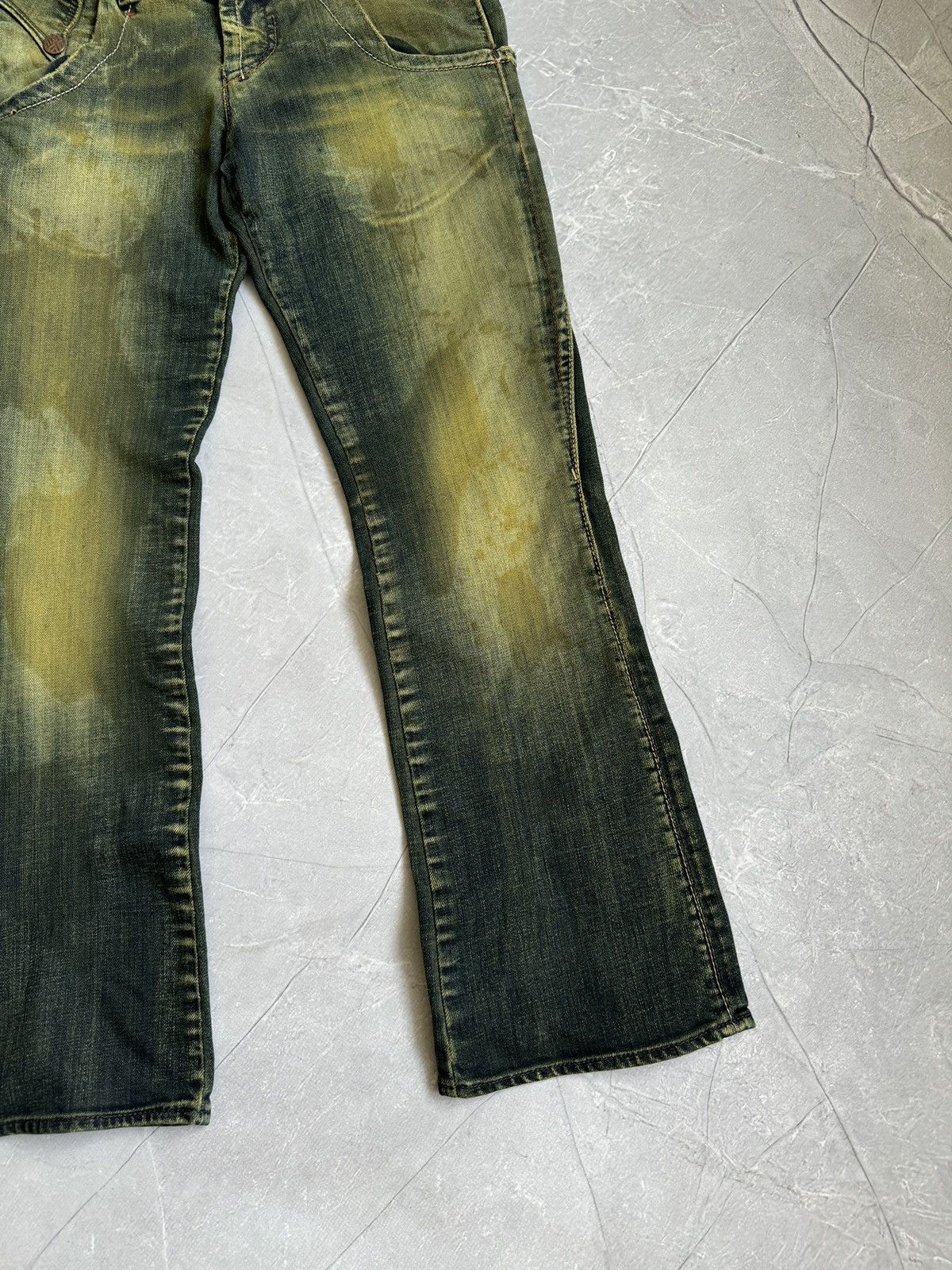 Miss Sixty Y2K Vintage Miss Sixty Flip Vargo Dirty Denim Jeans Bootcut Size 28" / US 6 / IT 42 - 5 Thumbnail