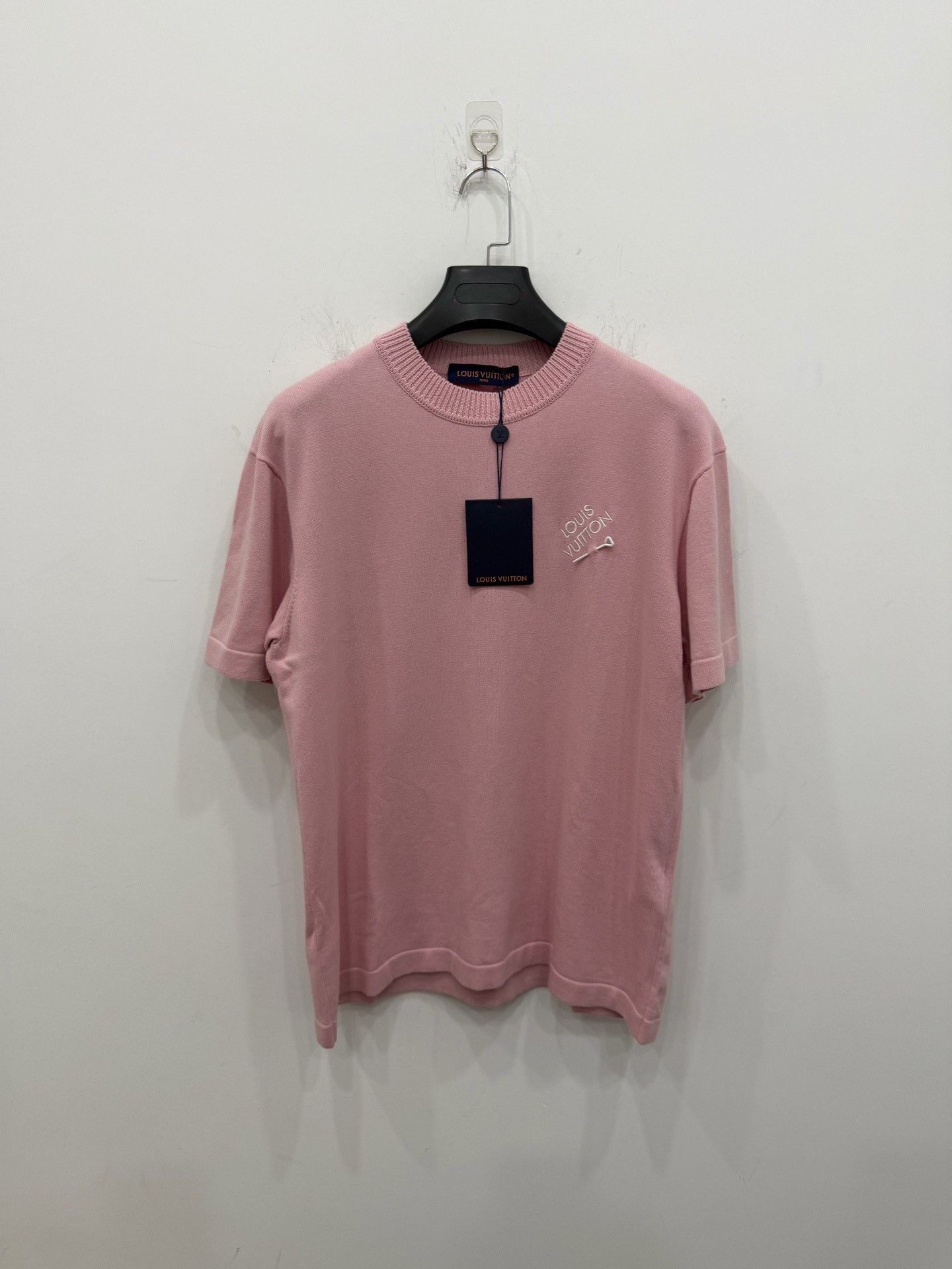 Louis Vuitton Louis Vuitton Pink Pin Short-Sleeve S Size S / US 4 / IT 40 - 1 Thumbnail