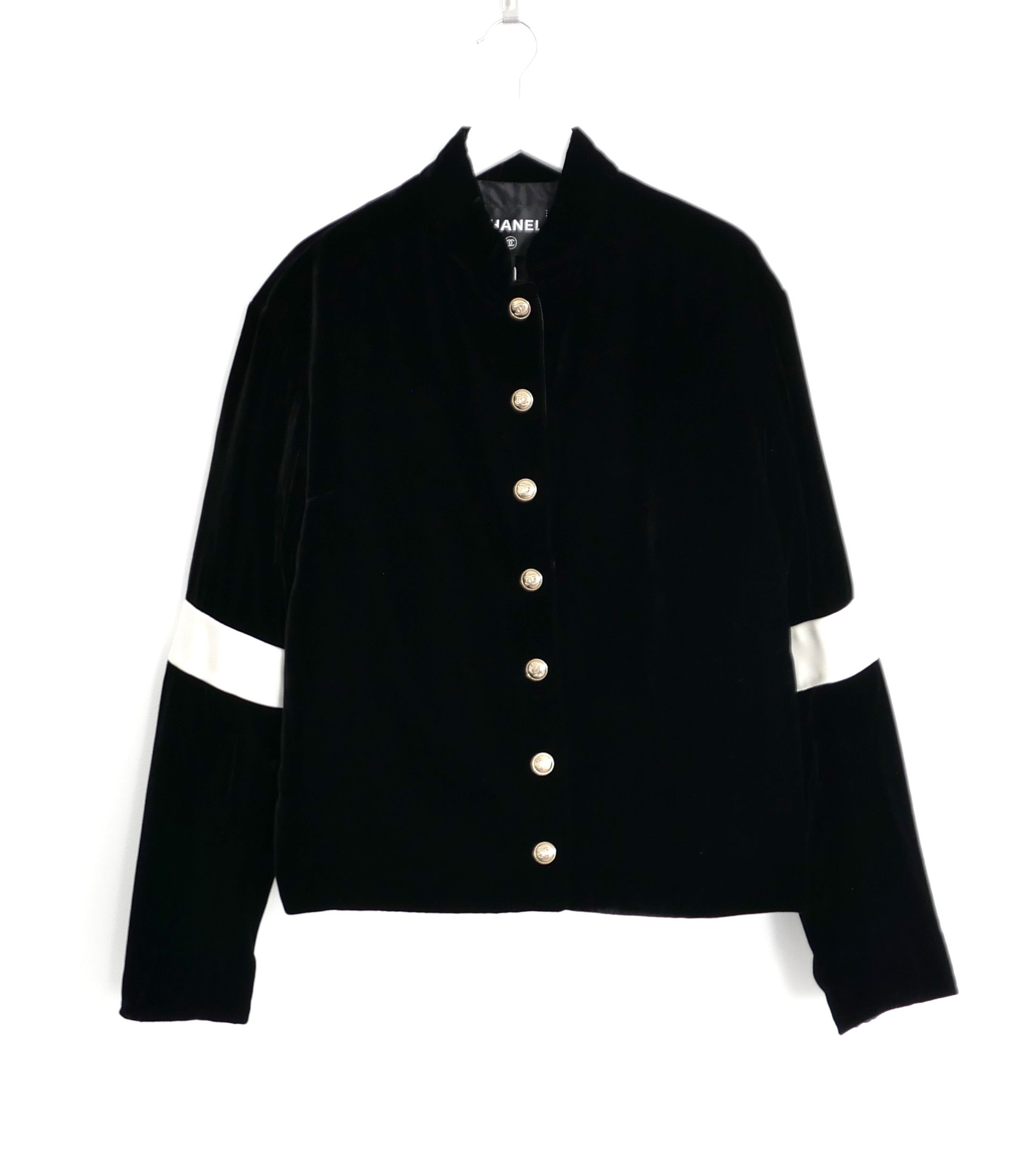 Chanel Chanel Fall 2020 20K Ad Campaign Velvet Jacket Size XS / US 0-2 / IT 36-38 - 1 Thumbnail