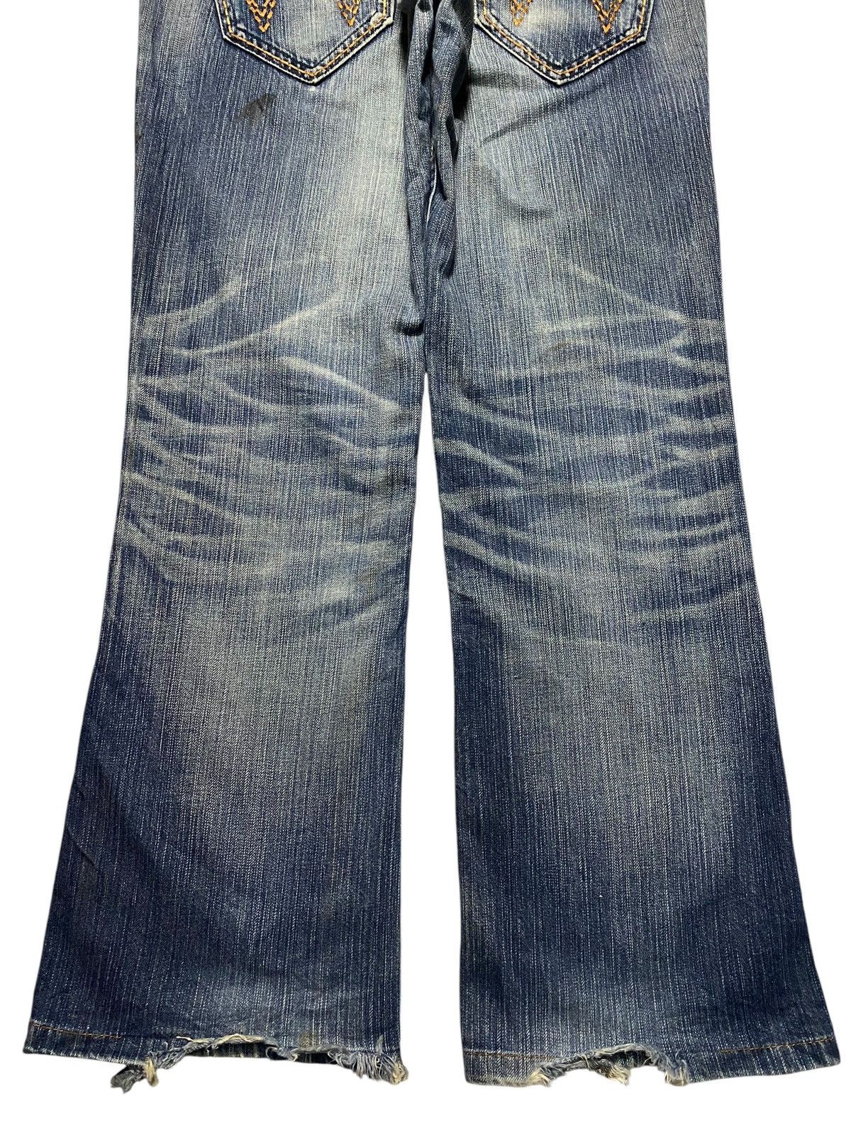 Japanese Brand Vintage Edwin 431 XVS Blue Wash Distressed Flare Jeans Size US 31 - 6 Thumbnail