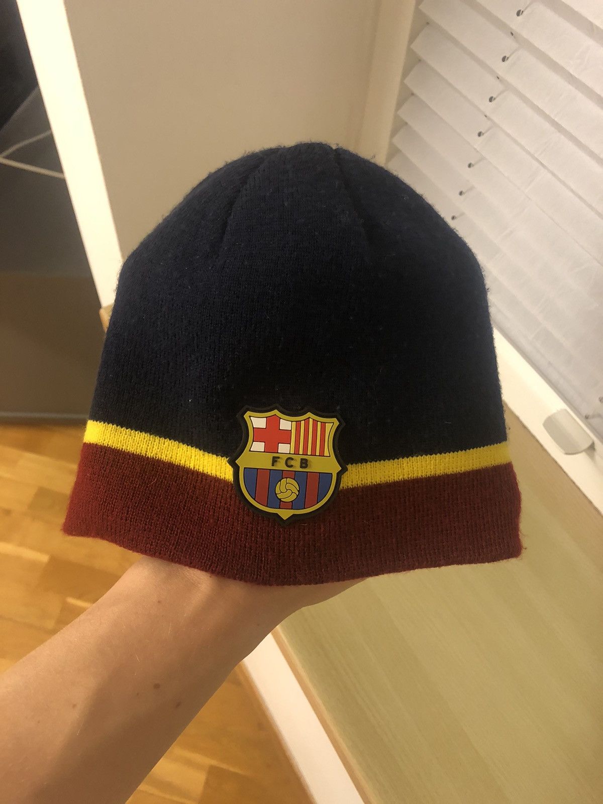 Vintage FC BARCELONA OFFICIAL FOOTBALL SOCCER BEANIE HAT Size ONE SIZE - 1 Thumbnail
