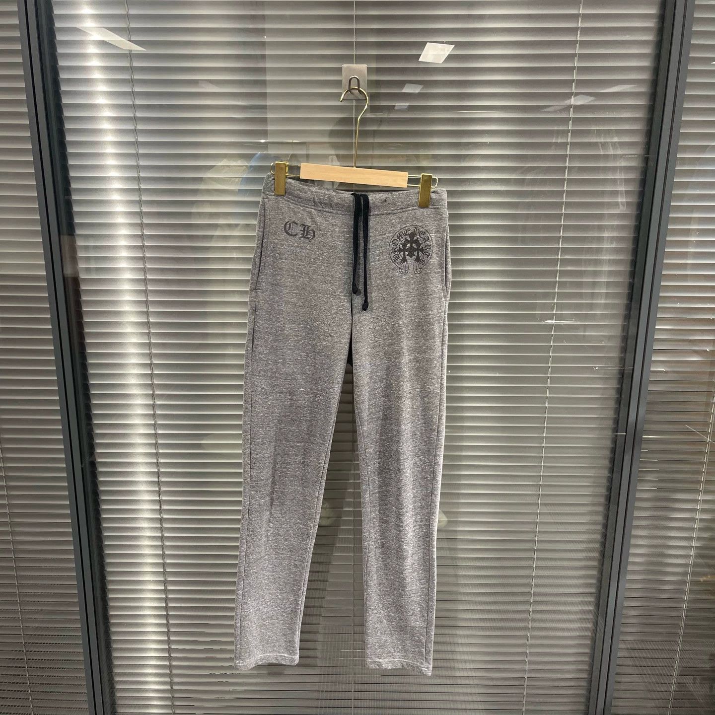 Chrome Hearts Chrome Hearts Classic Cross Script Sweatpants XS 99 New Size 25" / US 0 / IT 36 - 1 Thumbnail