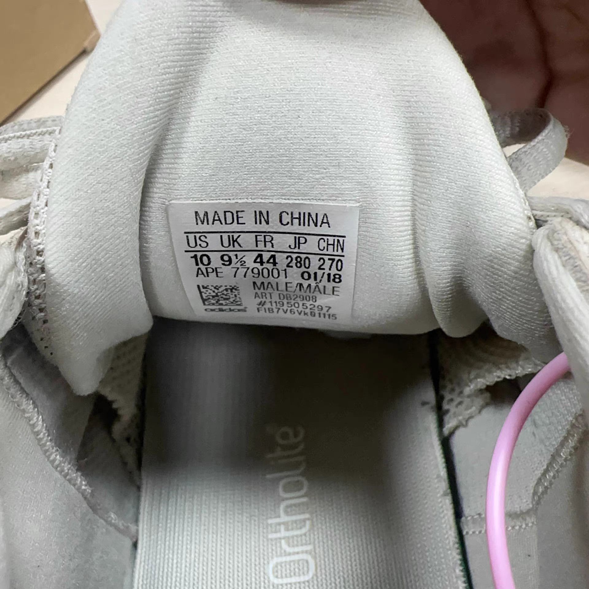 Adidas adidas originals Yeezy 500 "Blush" Low Top Dad Shoes K5 Size US 11 / EU 44 - 4 Thumbnail