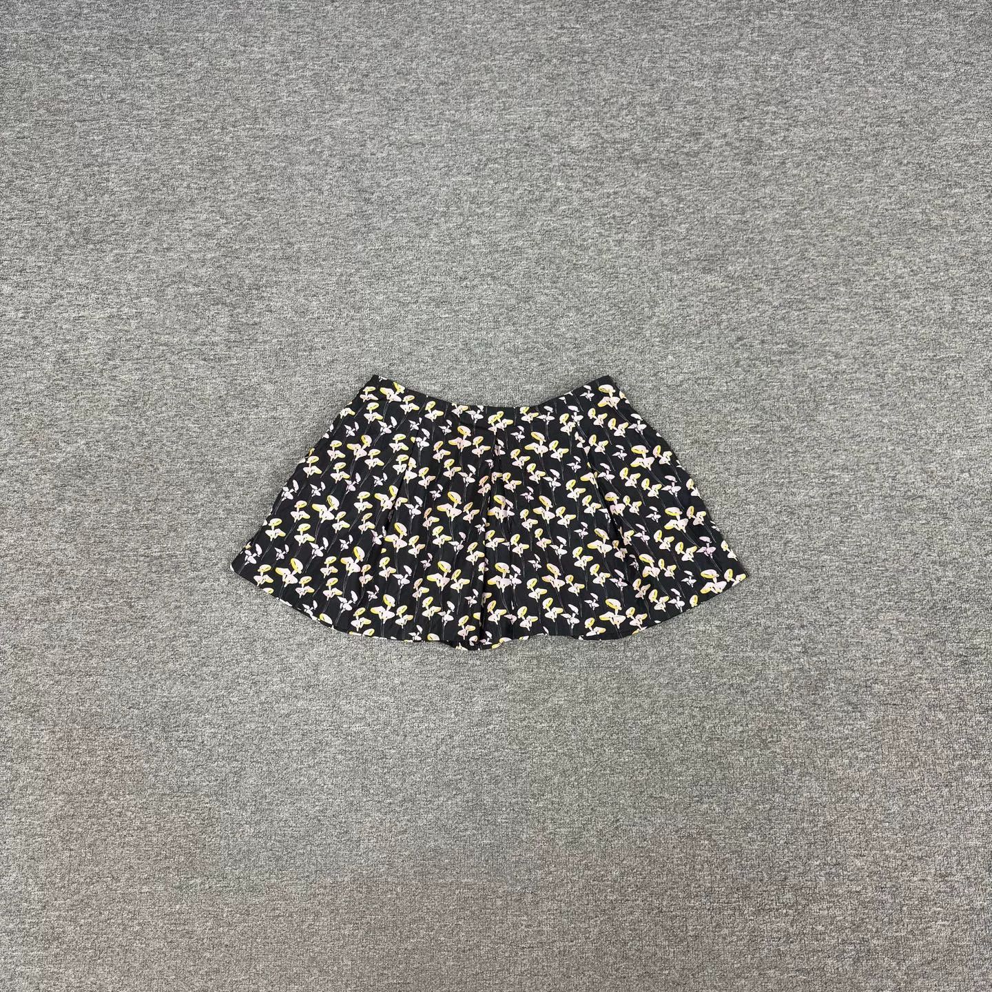 Miu Miu Miu Miu All-over Mushroom Print Skirt Size 40" / US 18 - 1 Thumbnail