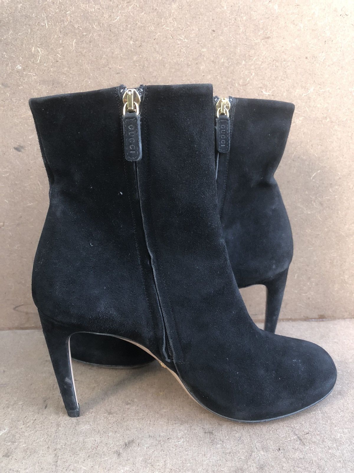 Gucci Gucci Suede Ankle Boot size 36.5 Size US 6.5 / IT 36.5 - 5 Thumbnail