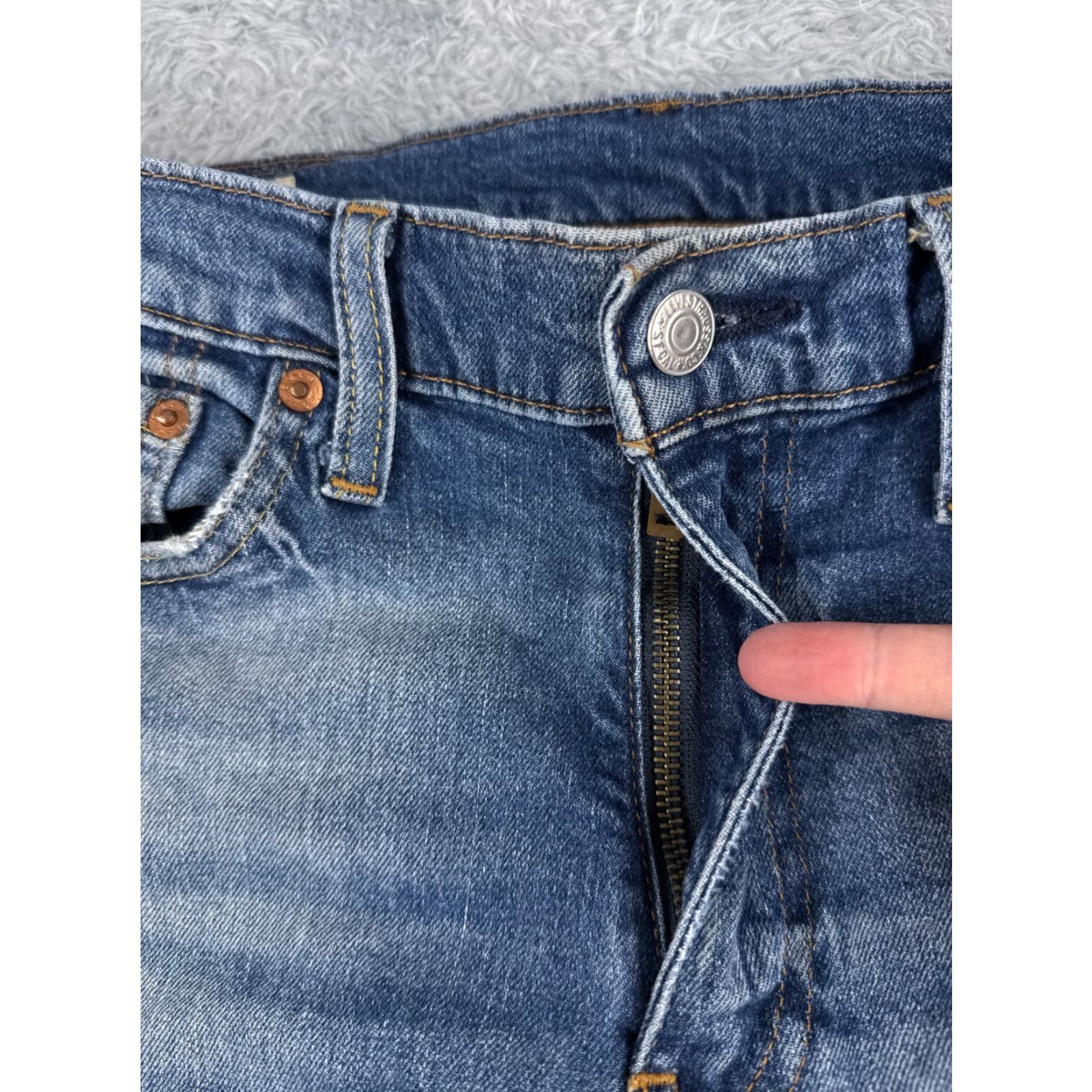 Levi's Levi's Jeans 512 Men Jeans Regular 33x32 Blue Denim Distressed Cotton 5-Pocket Skinny Vintage: No Adult Mens Size US 33 - 5 Thumbnail