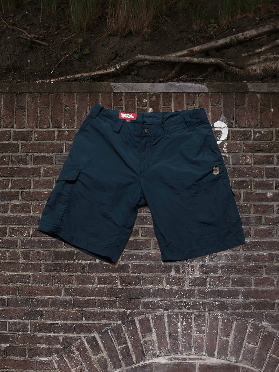 Fjallraven Vintage shorts logo Fjallraven crazy Y2K streetwear Size US 38 / EU 54 - 1 Thumbnail