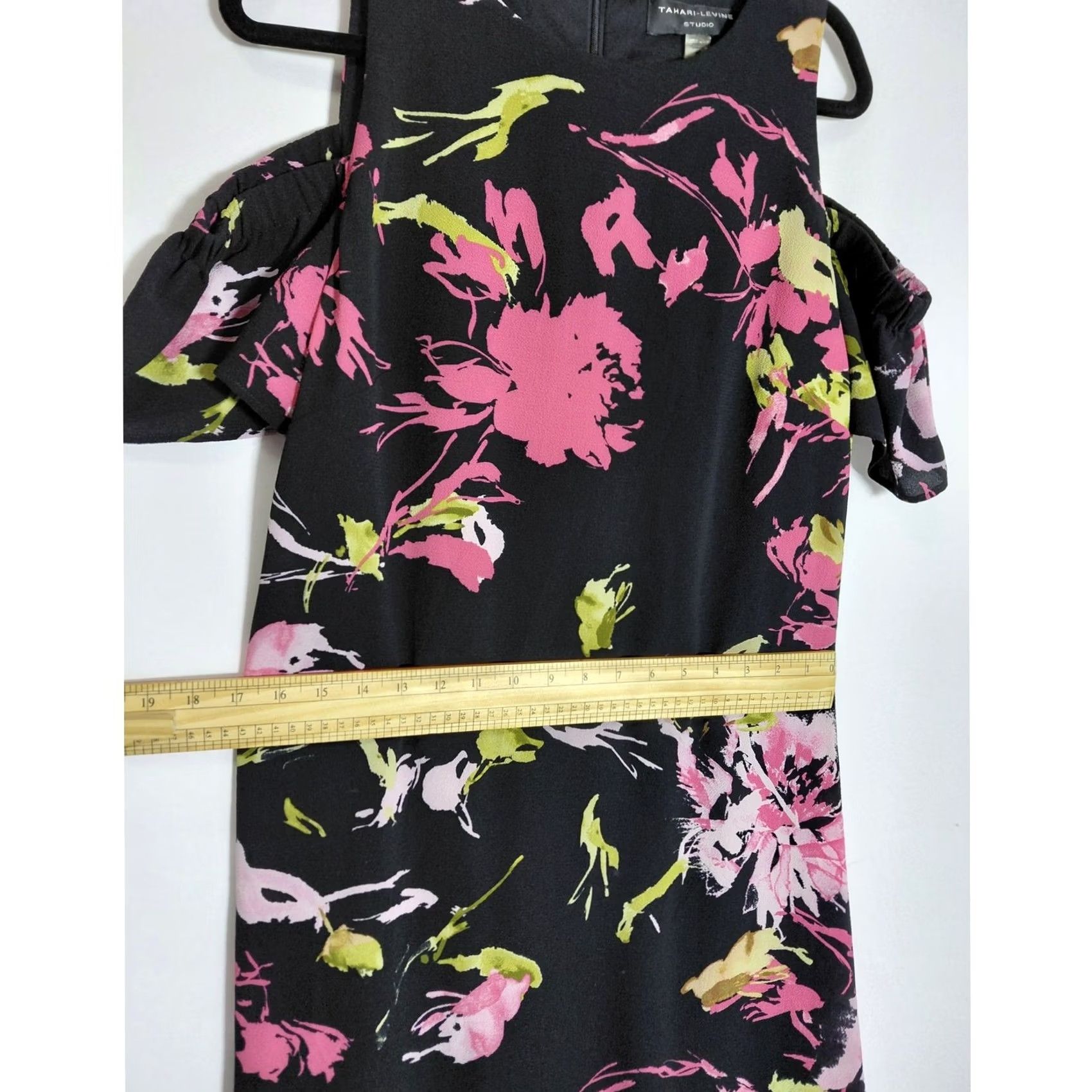 Madison TAHARI-LEVINE STUDIO Floral Cold Shoulder Dress Knee Length Size 10 Black Knit A-Line Short Sleeve Crew Neck Lined Polyester VINTAGE No Women"} Size L / US 10 / IT 46 - 7 Thumbnail