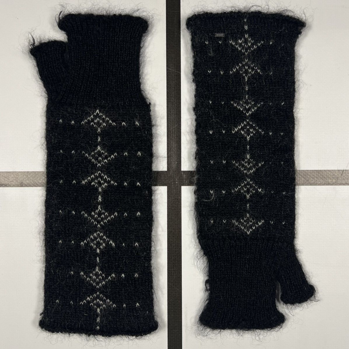 Saint Laurent Paris |[ FW19 Saint Laurent “Arrow” Mohair Mittens ]| Size ONE SIZE - 2 Thumbnail