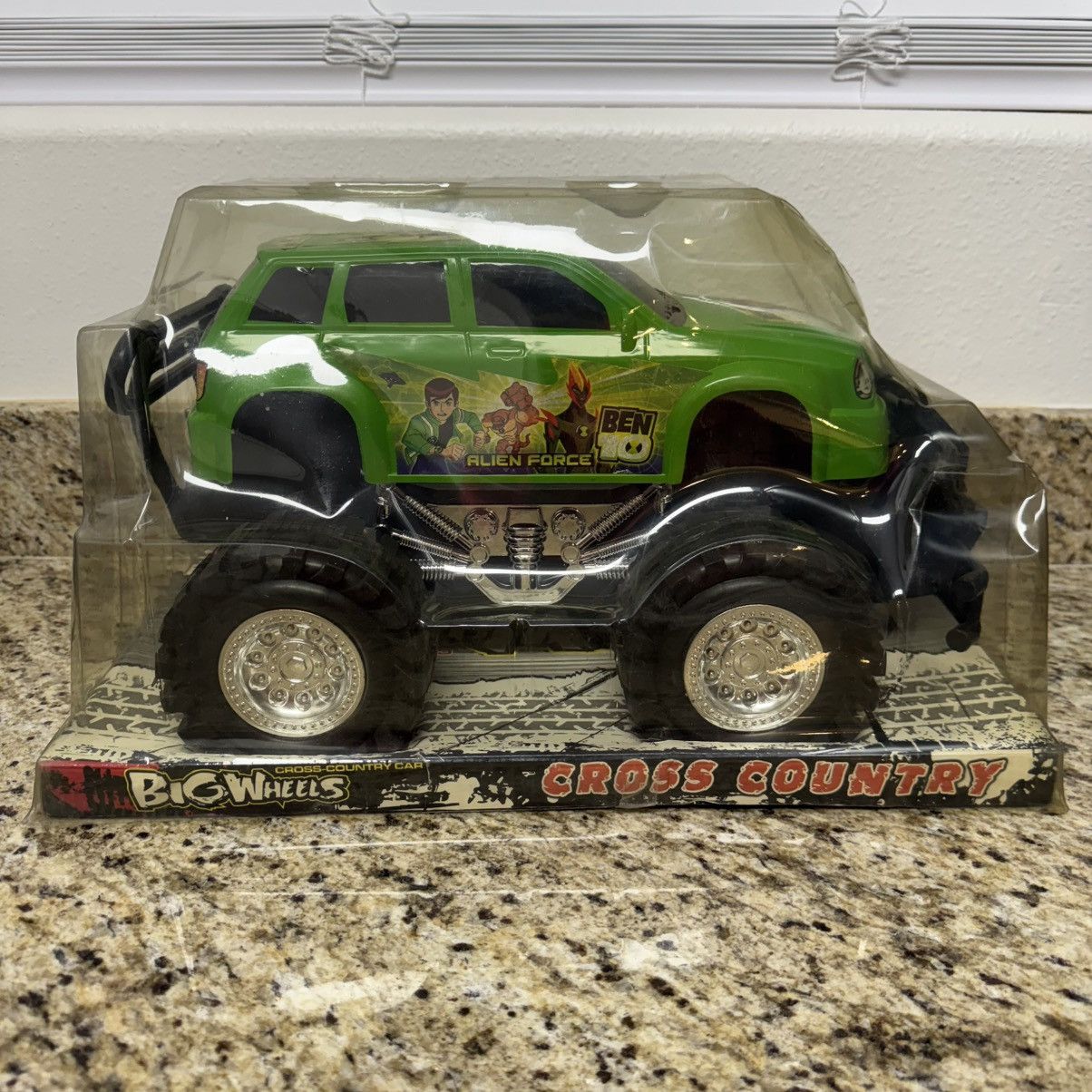 Cartoon Network × Vintage Ben 10 Alien Force Big Wheel Cross-Country Car Monster Truck Size ONE SIZE - 5 Thumbnail