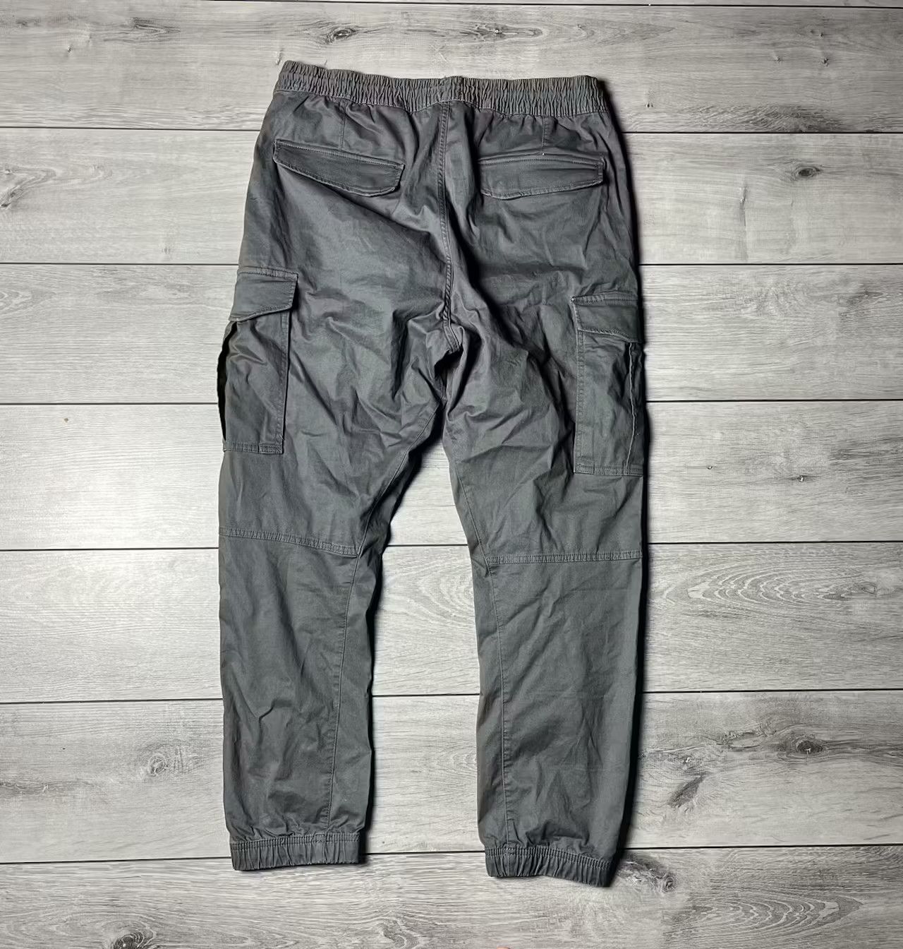 H&M H&M cargo pants streetwear multipocket size XLarge Size US 36 / EU 52 - 2 Thumbnail