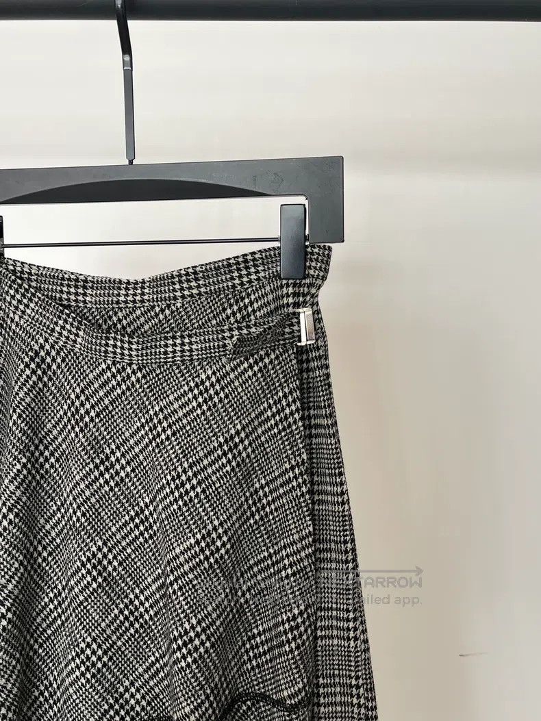 Comme des Garcons Comme Des Garcons size M Plaid Skirt Size 23" - 2 Thumbnail