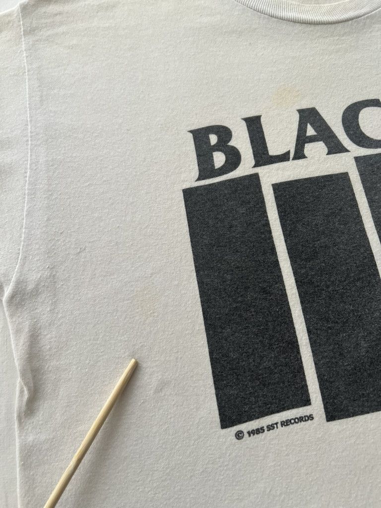 Band Tees Vintage 2000s Black Flag 1985 SST Records White Tee Size US M / EU 48-50 / 2 - 7 Thumbnail