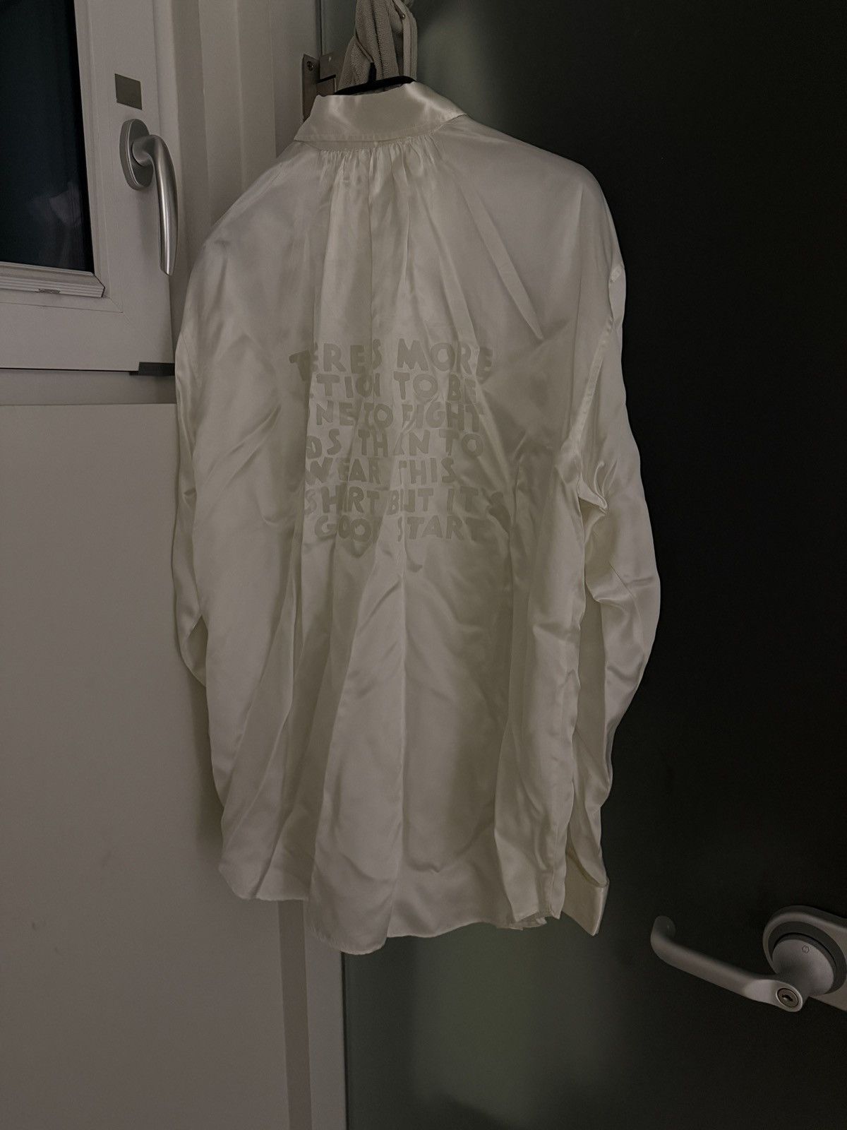 MM6 [MM6 Maison Margiela] white silk blouse. Size S / US 4 / IT 40 - 4 Thumbnail