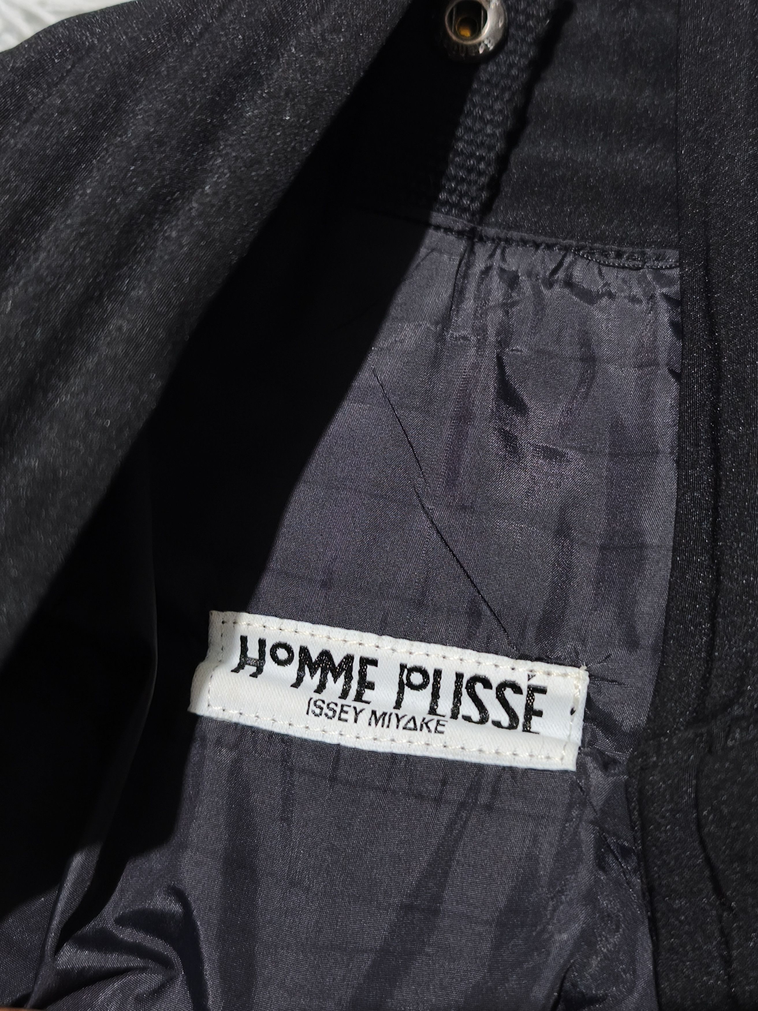 Homme Plisse Issey Miyake Homme Plisse Pleats Flat Shoulder Bag Size ONE SIZE - 7 Thumbnail