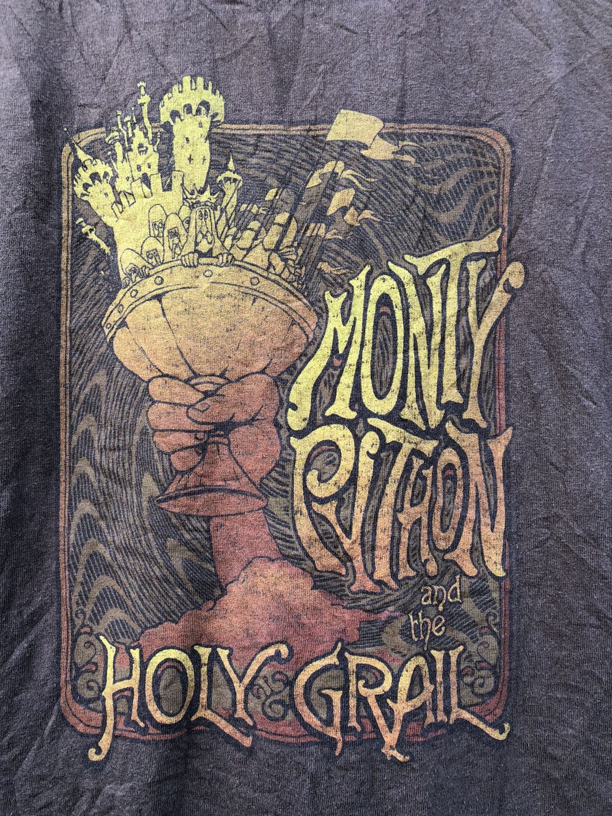 Vintage Vintage Y2K Monty Python And The Holy Grail Movie Tee Size US L / EU 52-54 / 3 - 8 Thumbnail