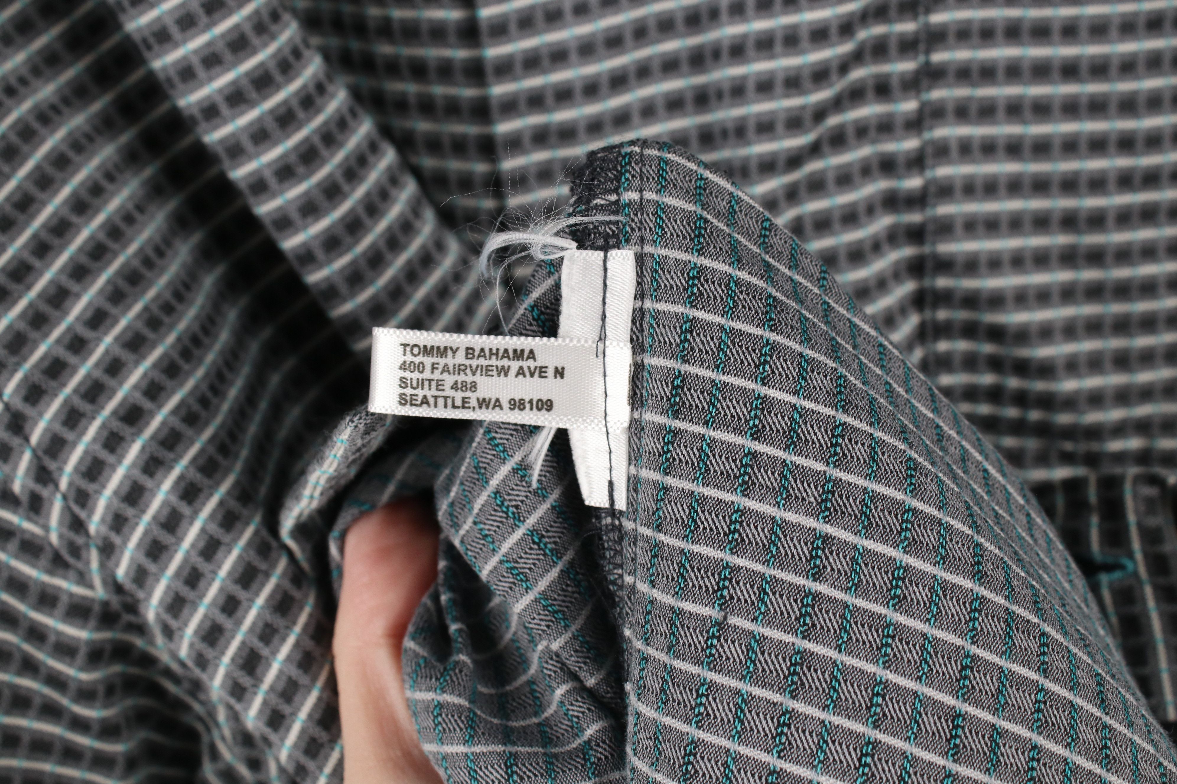 Tommy Bahama × Vintage Vintage Tommy Bahama Geometric Blend Collared Button Shirt Size US XL / EU 56 / 4 - 10 Thumbnail