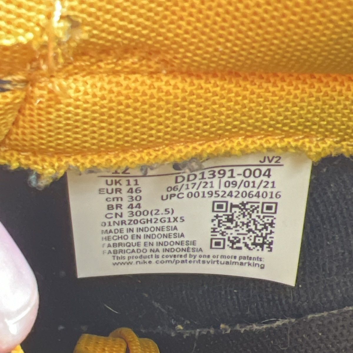 Nike Nike dunk low goldenrod Size US 12 / EU 45 - 8 Thumbnail