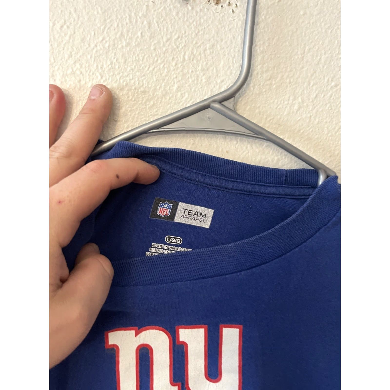 NFL NY Giants NFL Team Apparel Men's Blue Distressed T-Shirt Large Graphic Size US L / EU 52-54 / 3 - 2 Thumbnail