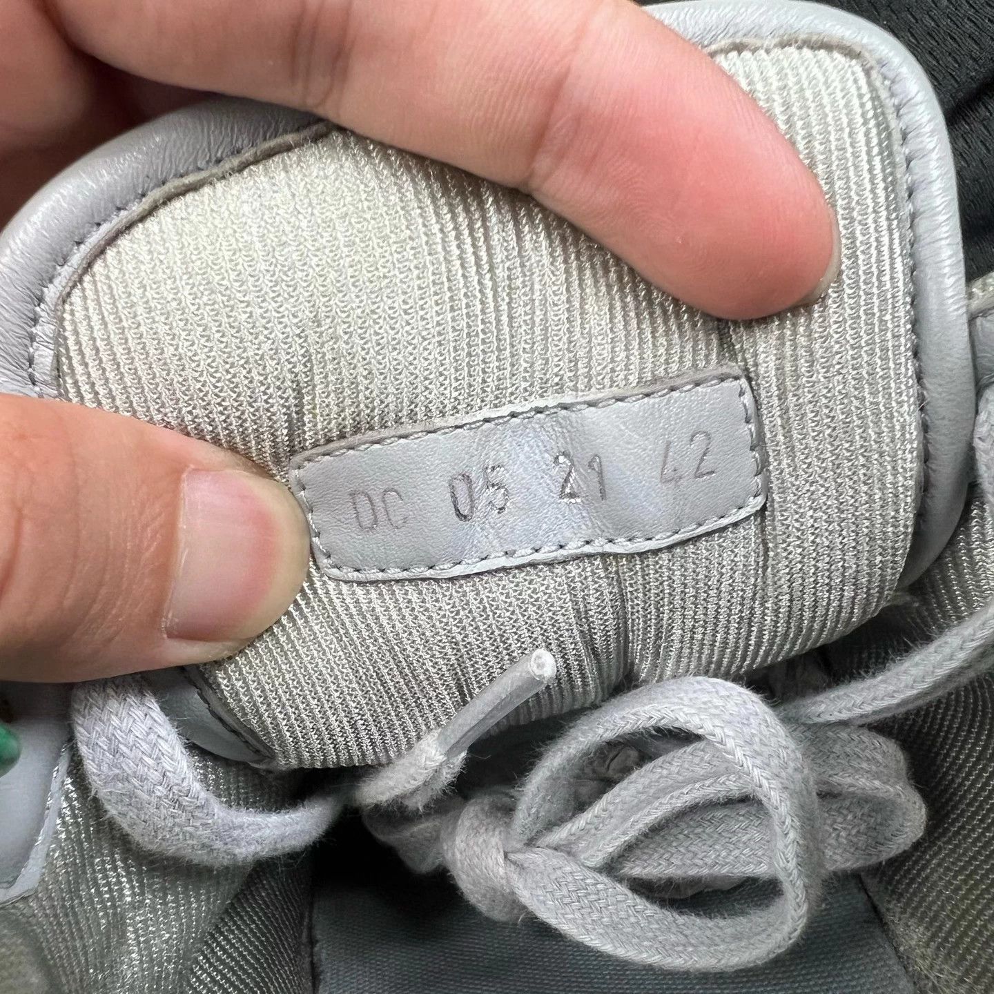 Dior Dior B27 White/Gray Sneakers Size 42 New Boxed Size US 9 / EU 42 - 8 Thumbnail