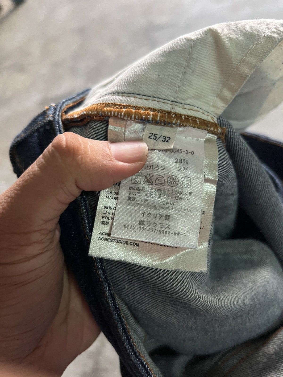 Acne Studios acne studios 3/4 @ cropped style jeans Size US 29 - 5 Thumbnail
