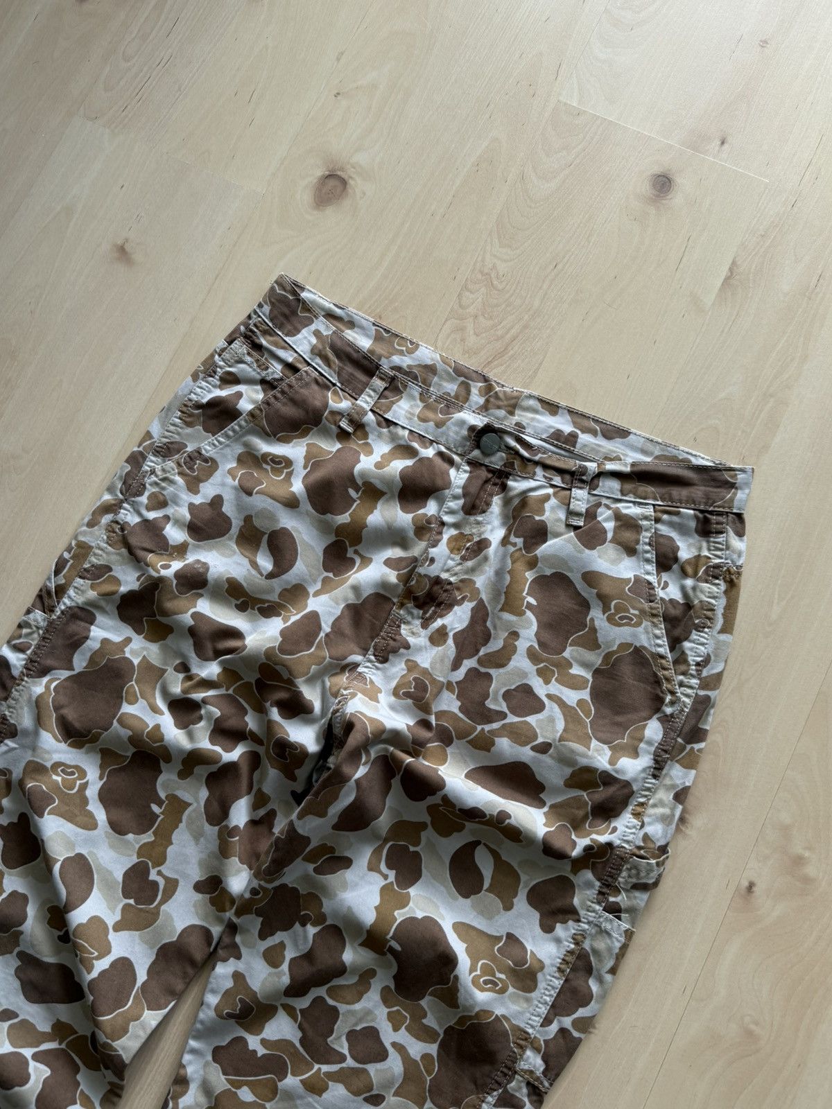 Carhartt Carhartt WIP W’ Endeavor Camo Pants unisex Size 29" - 3 Thumbnail