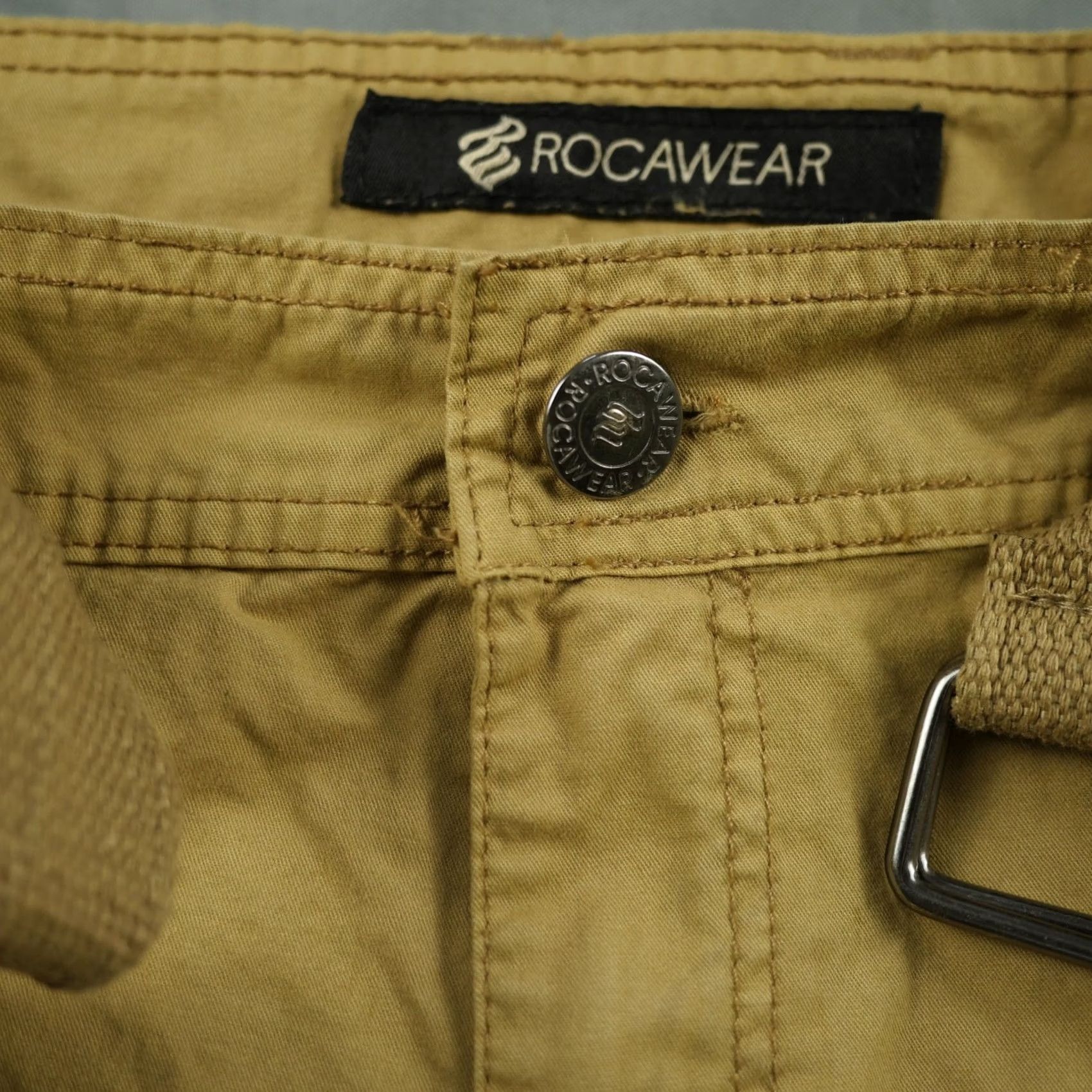 Rocawear VINTAGE Rocawear Cargo Shorts Mens 34 Khaki Belted Multi-Pocket Utility Hip Hop Streetwear Shorts Mens 34 Beige Cargo Pocket Belted Pockets Size US 34 / EU 50 - 6 Thumbnail