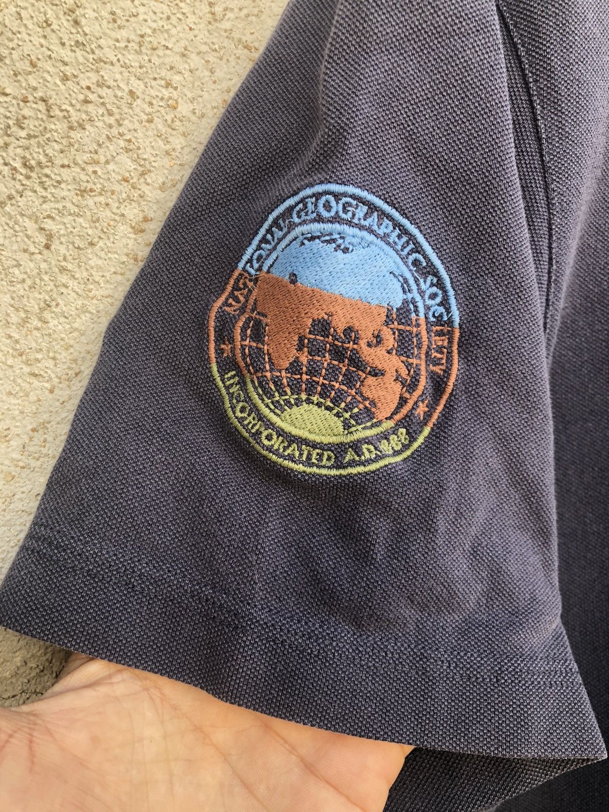 Vintage 2010 National Geographic Society Polo-Tee Size US L / EU 52-54 / 3 - 6 Thumbnail