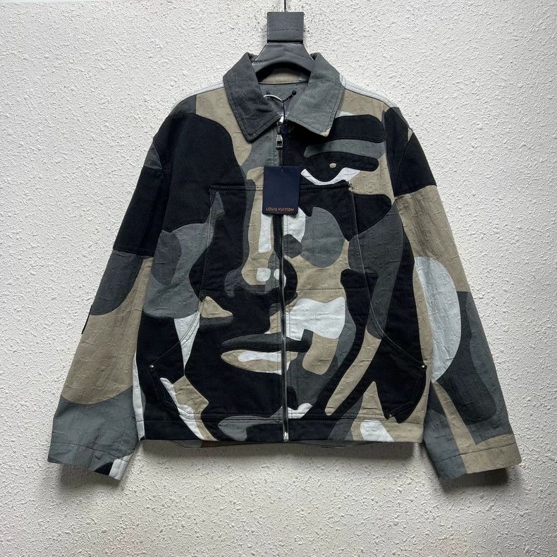 Louis Vuitton Louis Vuitton SS23 Geometric Portrait Camo Patchwork Jacke Size US S / EU 44-46 / 1 - 1 Thumbnail