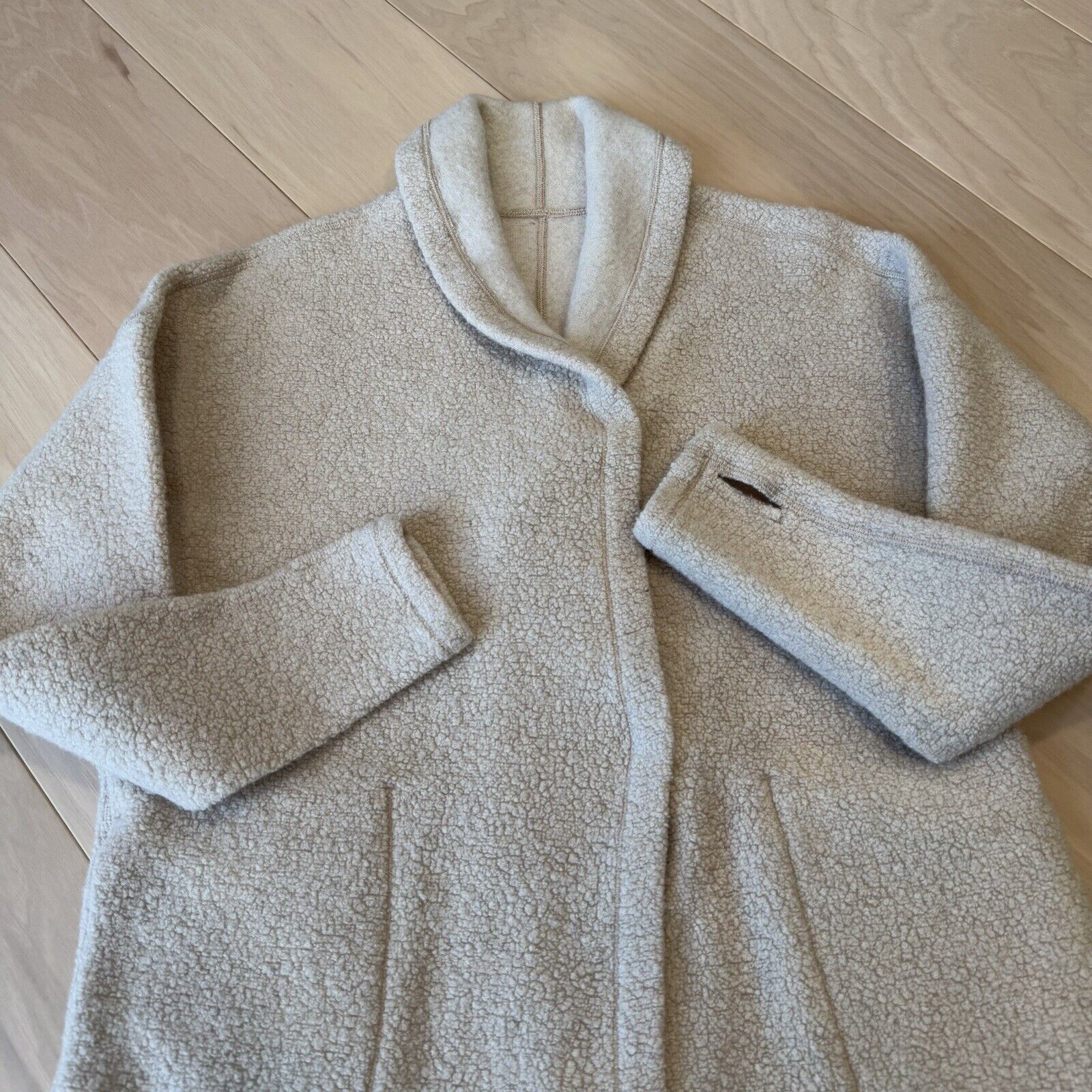 Lululemon Lululemon Sincerely Sherpa Wrap Women's S Beige Open Sweater Size S / US 4 / IT 40 - 4 Thumbnail