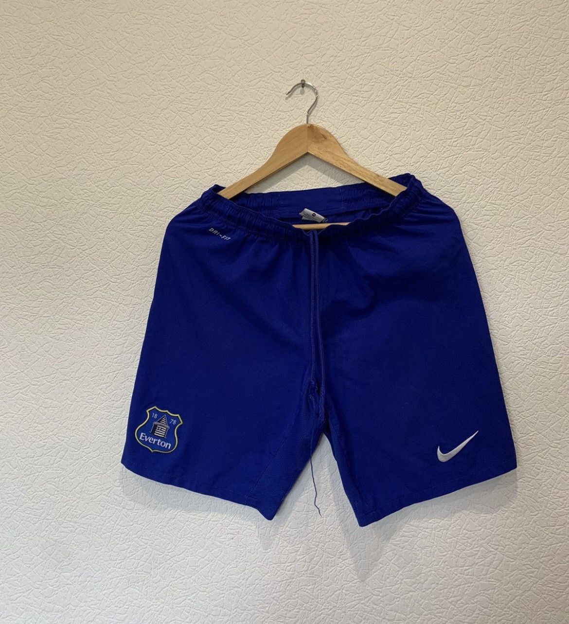 Nike Nike Everton Blue Shorts Vintage Soccer Football Size US 32 / EU 48 - 1 Thumbnail
