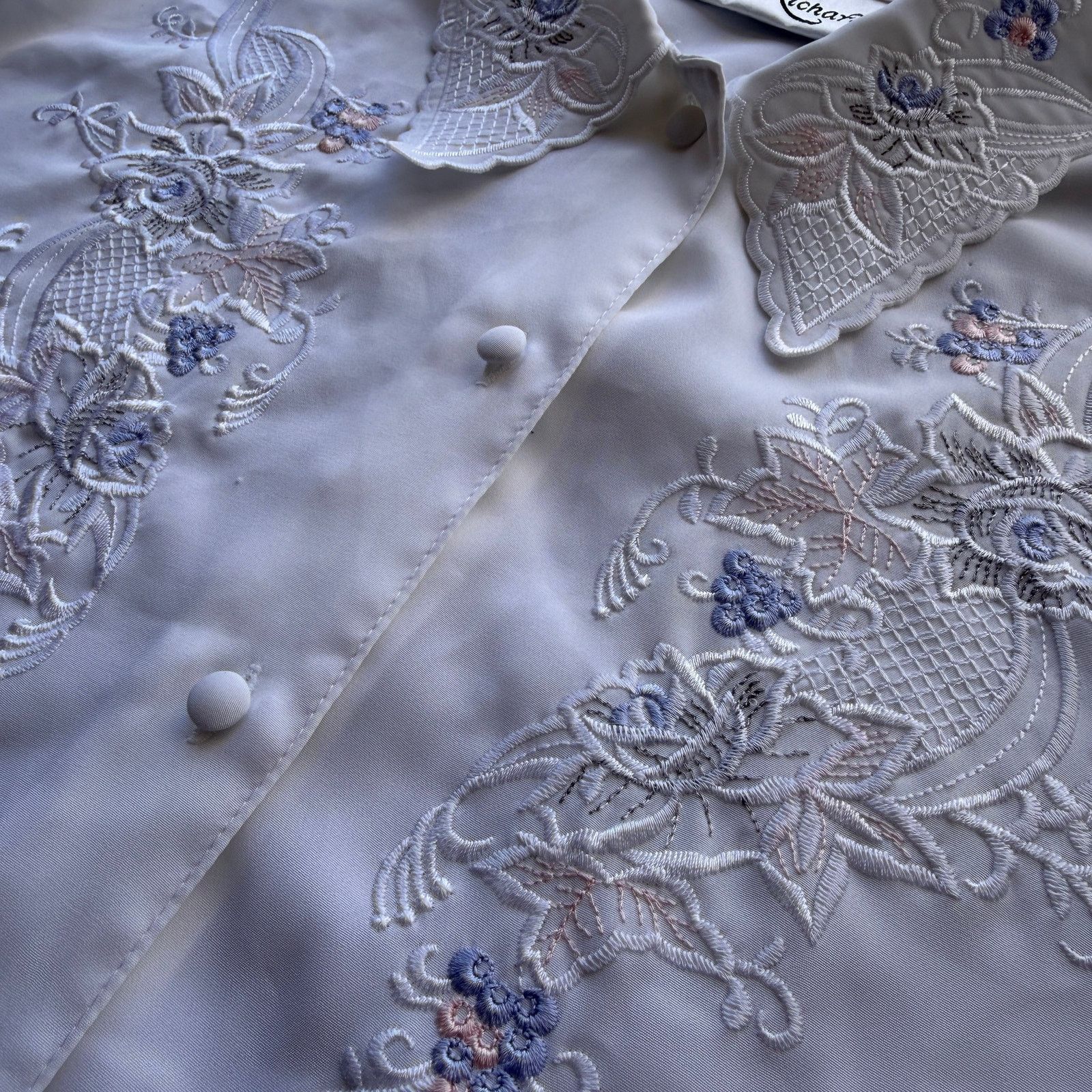 Other Vintage y2k sheer White Embroidered Floral Button Down shirt Size L / US 10 / IT 46 - 1 Thumbnail