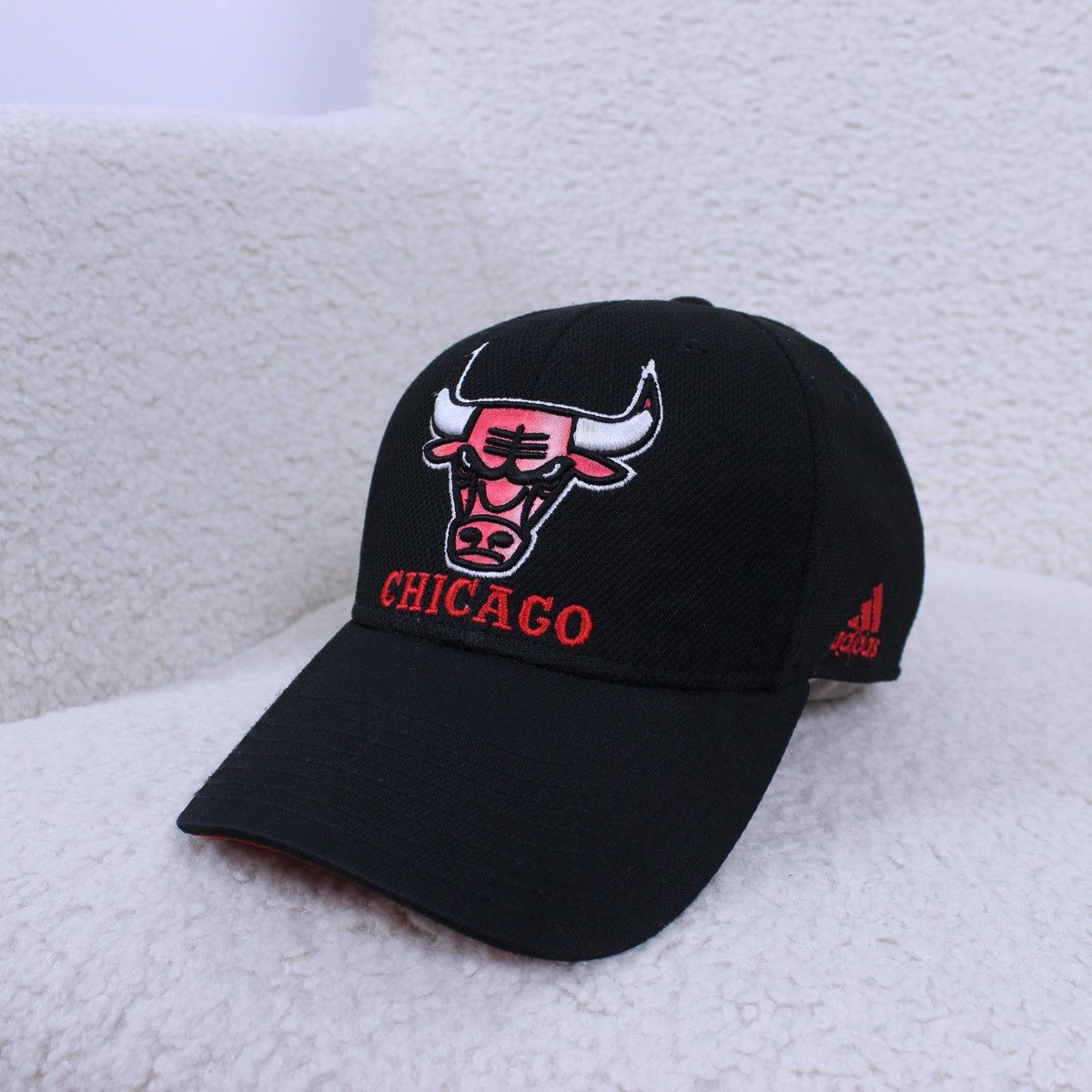 Adidas Adidas Chicago Bulls Cap Size ONE SIZE - 1 Thumbnail