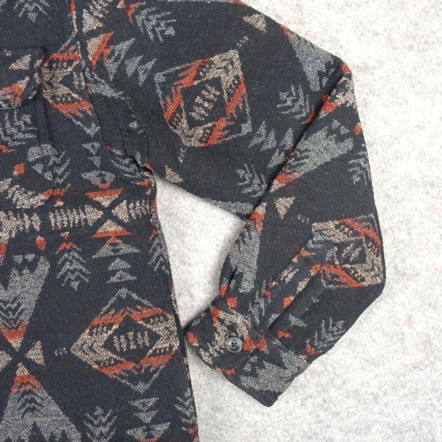 Vintage JACHS Shirt Jacket Mens L Black Aztec Sherpa Lined Shacket Wool Geometric Flannel Polyester Mid-Length Button Casual Travel Size US L / EU 52-54 / 3 - 5 Thumbnail