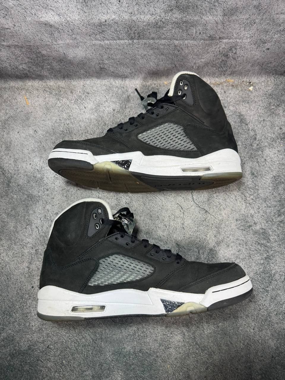 Jordan Brand Size 9.5 | Jordan 5 Oreo With Box | Pre-Owned Size US 9.5 / EU 42-43 - 8 Thumbnail