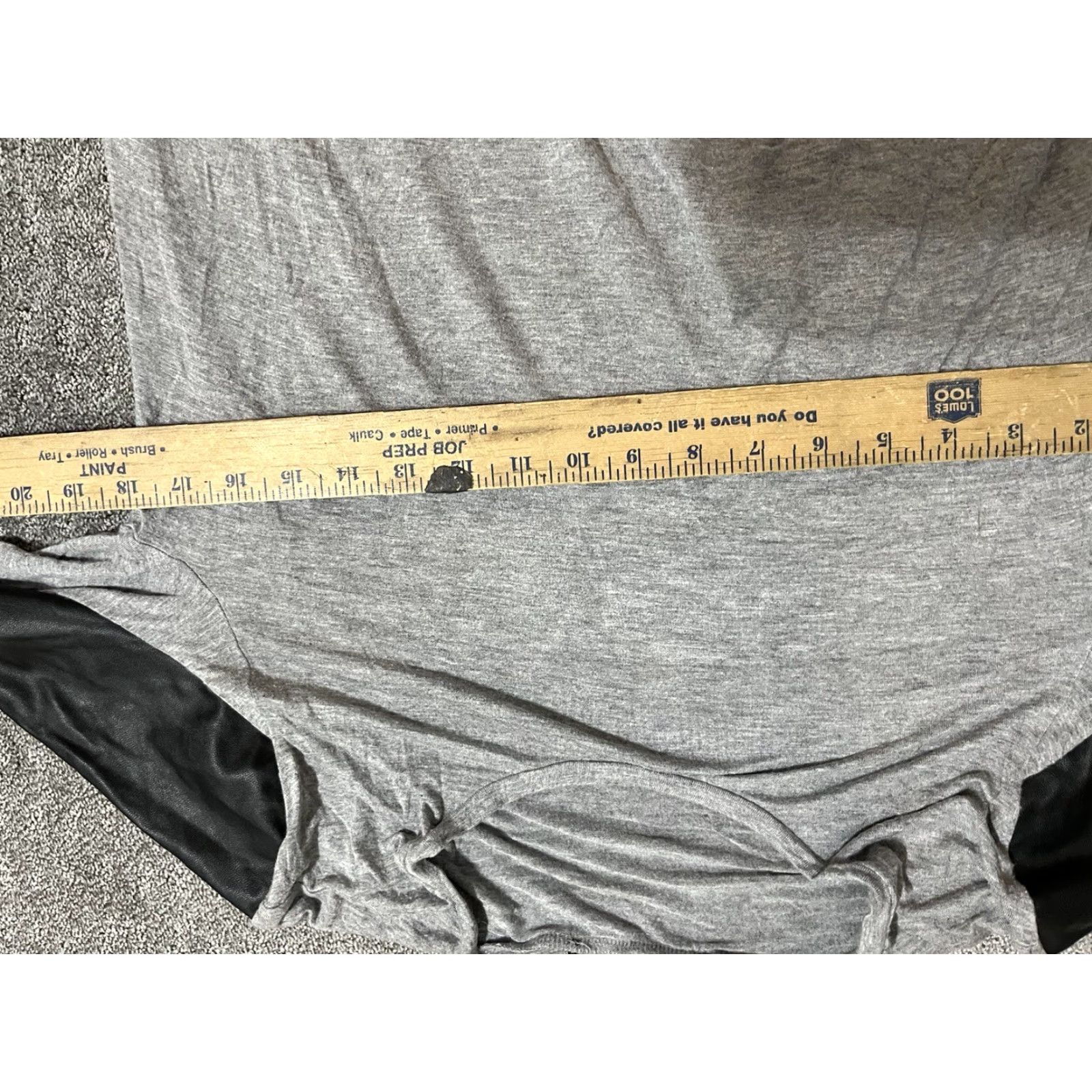 Bcbgmaxazria BCBGMAXAZRIA Shirt Womens M Gray Leather Sleeves Casual Long Sleeve Soft Knit T-Shirt Fashion Basics Size M / US 6-8 / IT 42-44 - 4 Thumbnail