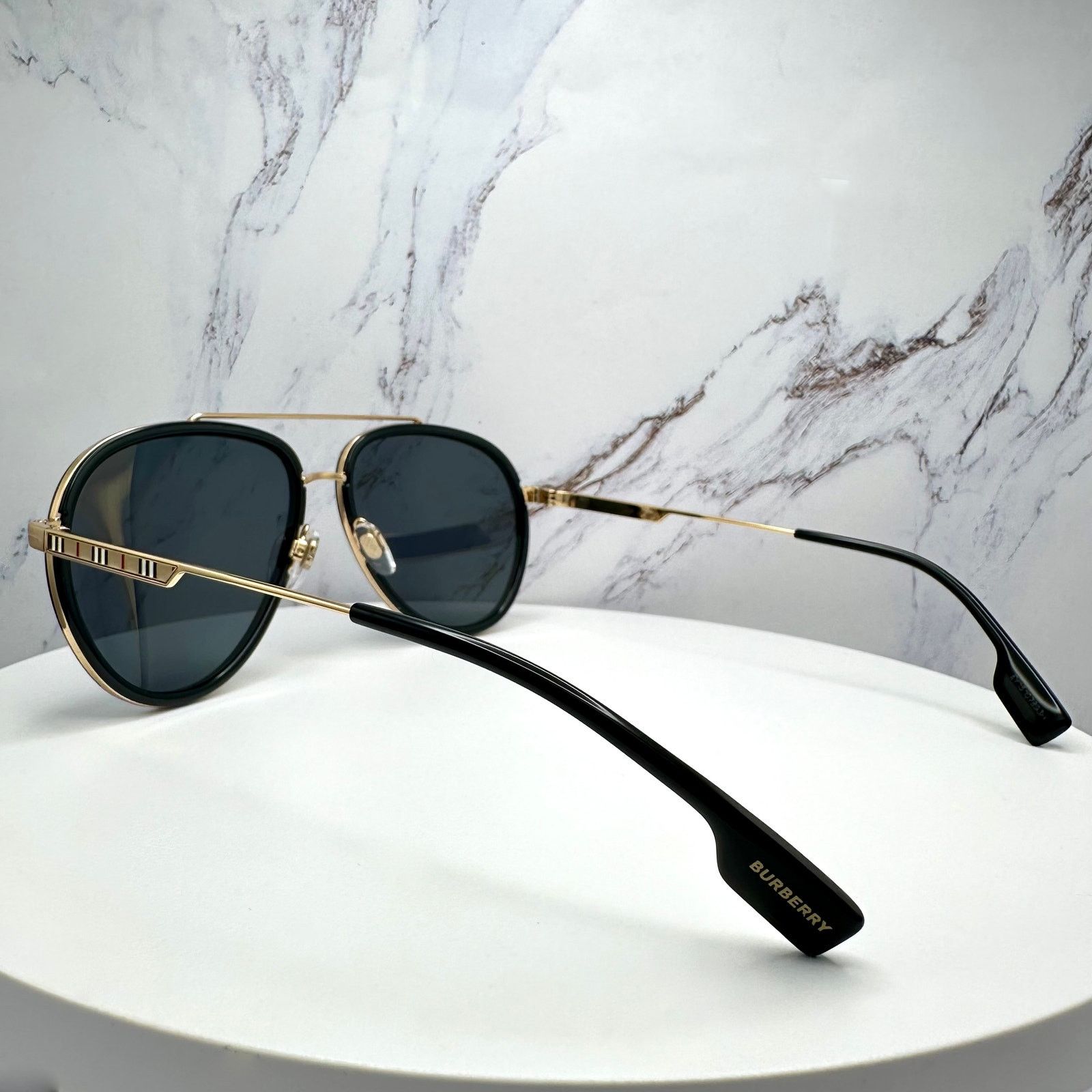 Burberry New Burberry Sunglasses Polarized Gold Black Aviator Size ONE SIZE - 17 Thumbnail