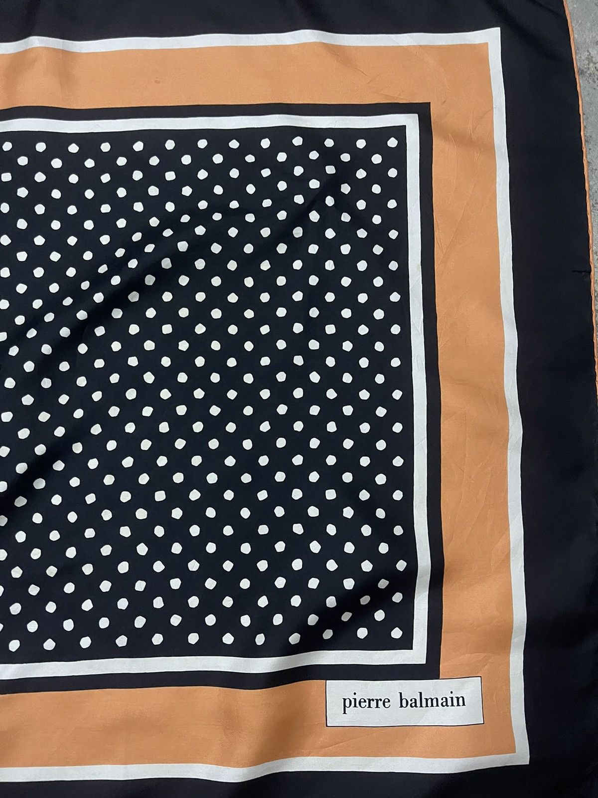Pierre Balmain PIERRE BALMAIN SILK SCARVES Size ONE SIZE - 3 Thumbnail